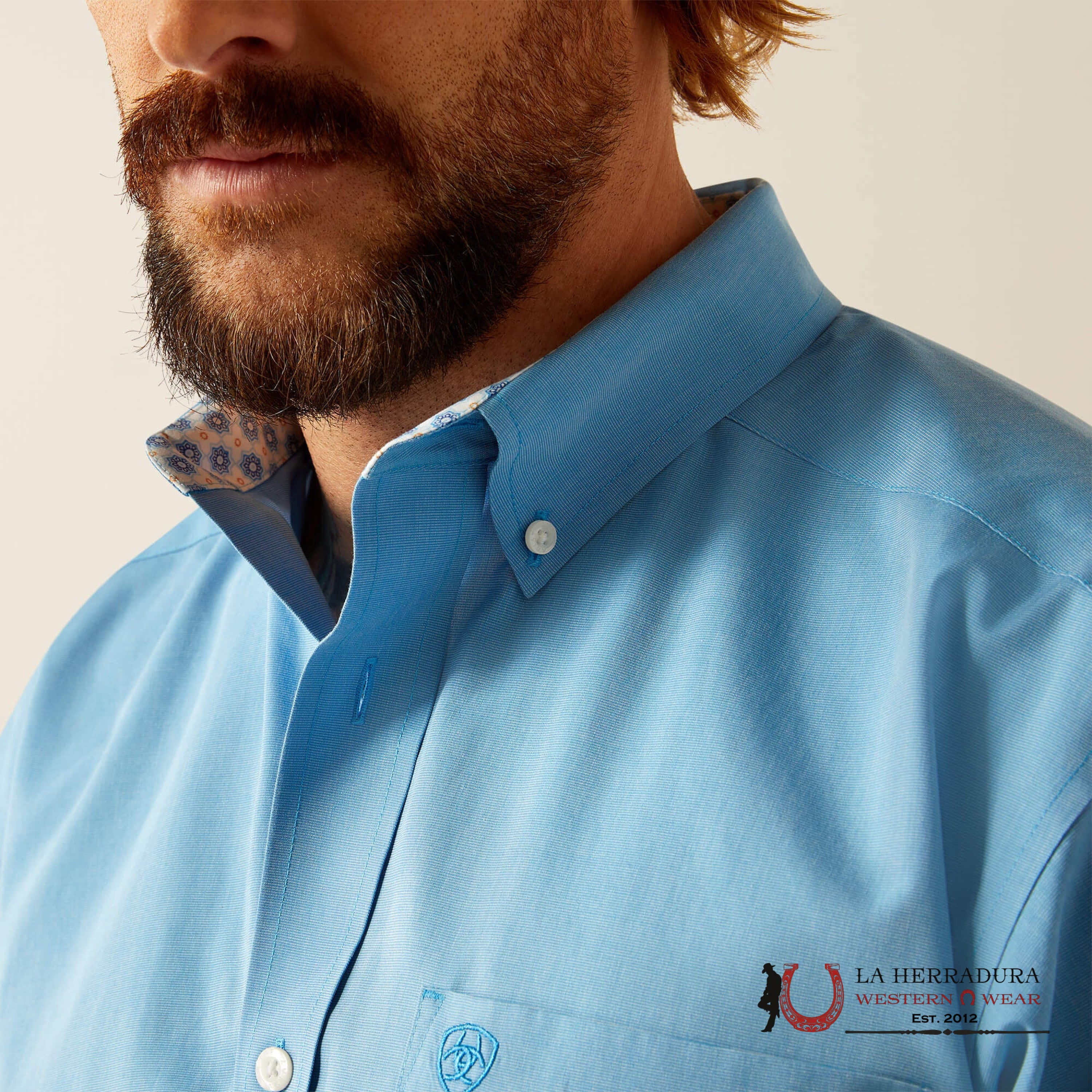 Ariat Classic Fit Wrinkle Free Solid Blue Long Sleeve Shirt Ropa Hombres