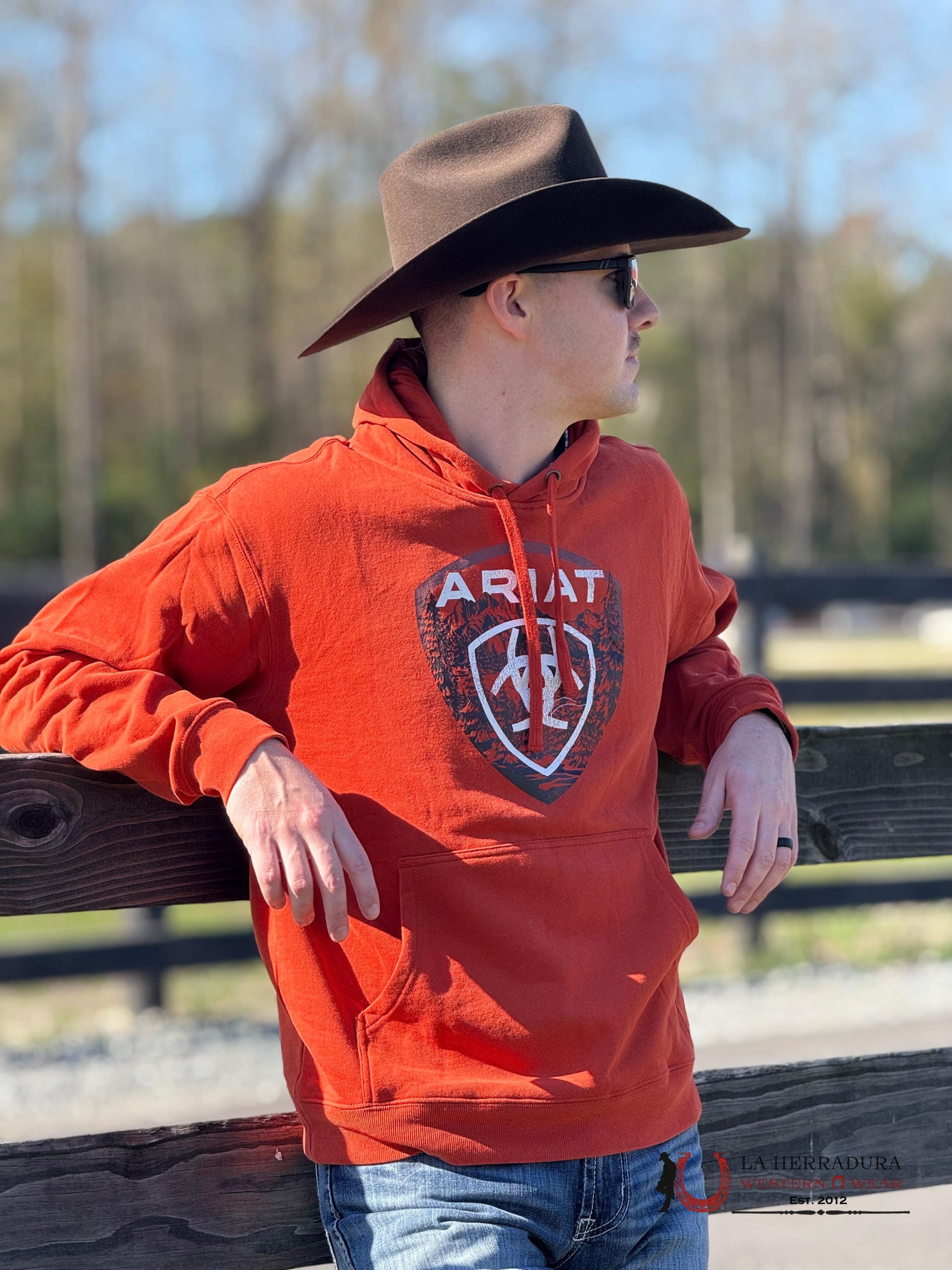 Ariat Forest Badge Hood Dark Orange - 2458 Ropa Hombres