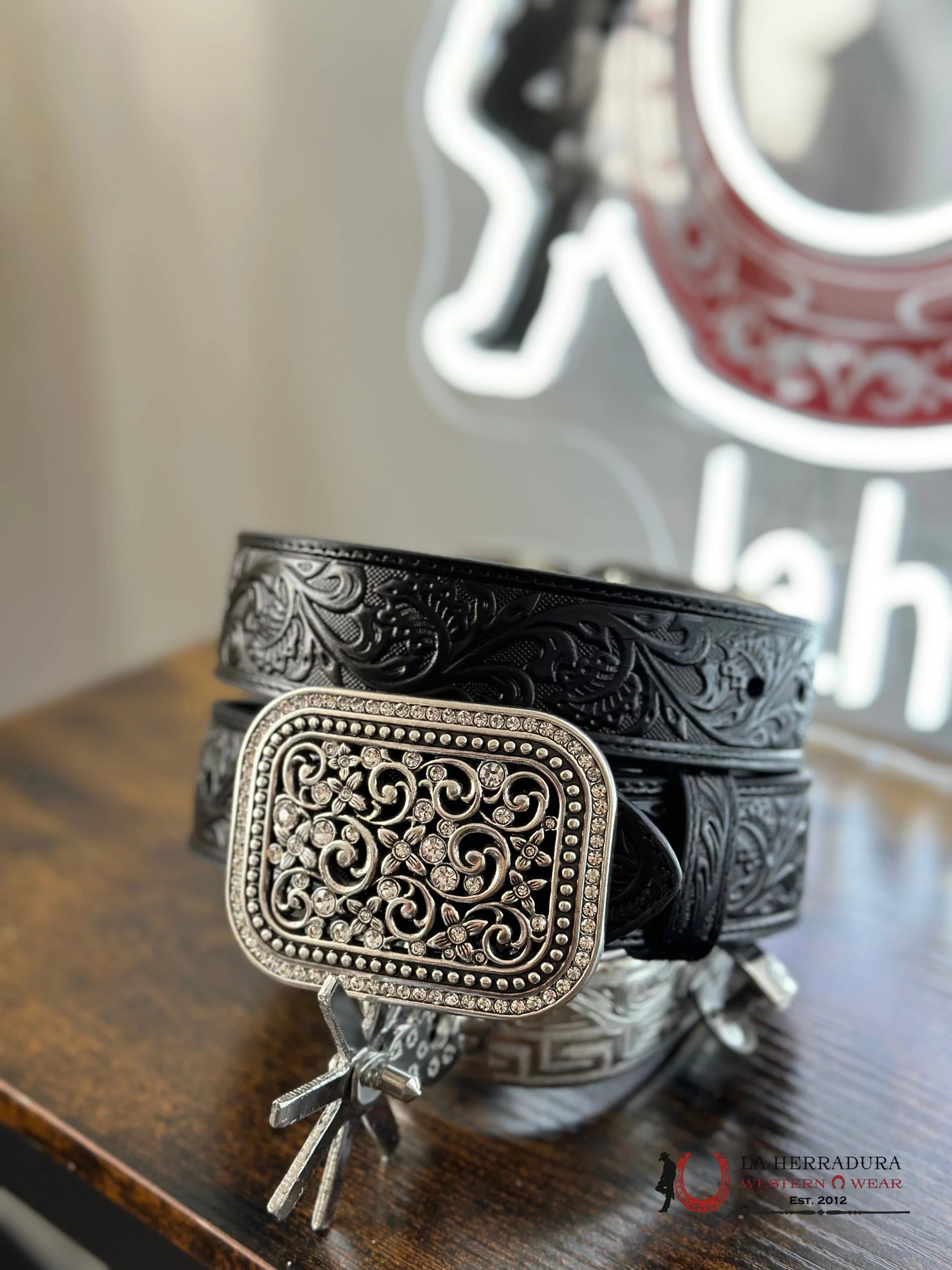 Ariat Hand Tooled Black Belt Sparkle Buckle 6909 Cinturones Mujeres