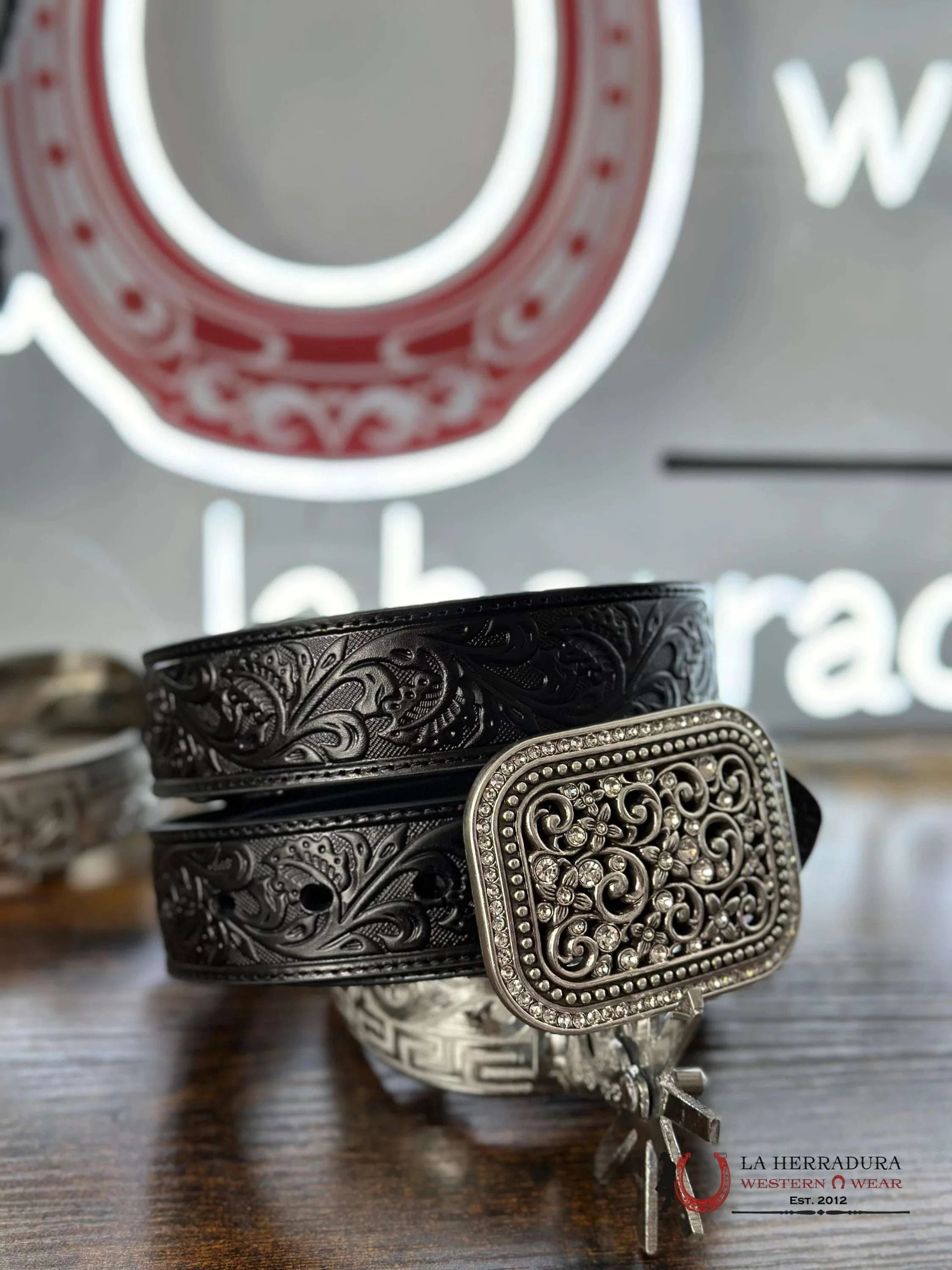 Ariat Hand Tooled Black Belt Sparkle Buckle 6909 Cinturones Mujeres