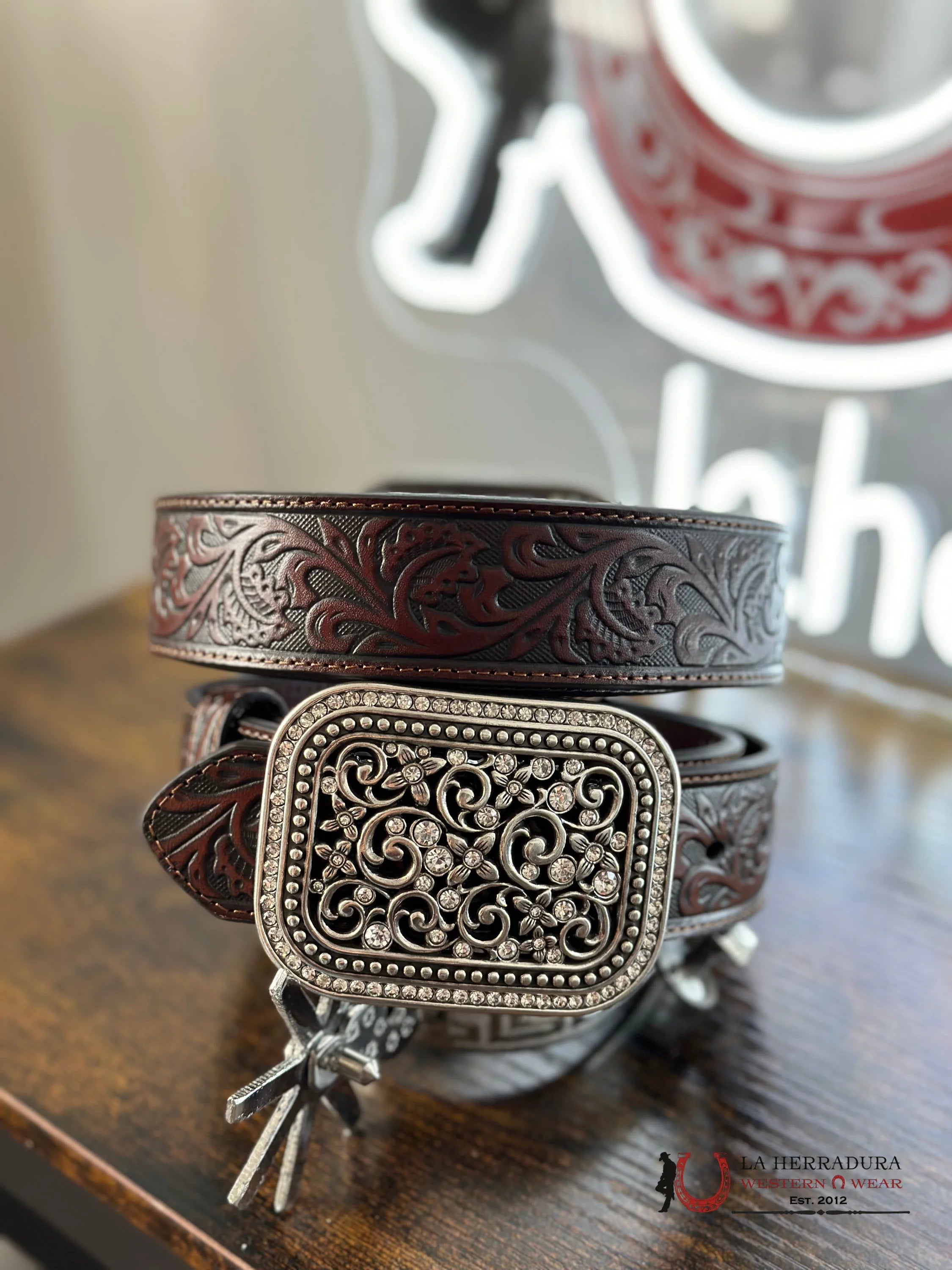 Ariat Hand Tooled Cognac Sparkle Buckle 6957 Cinturones Mujeres