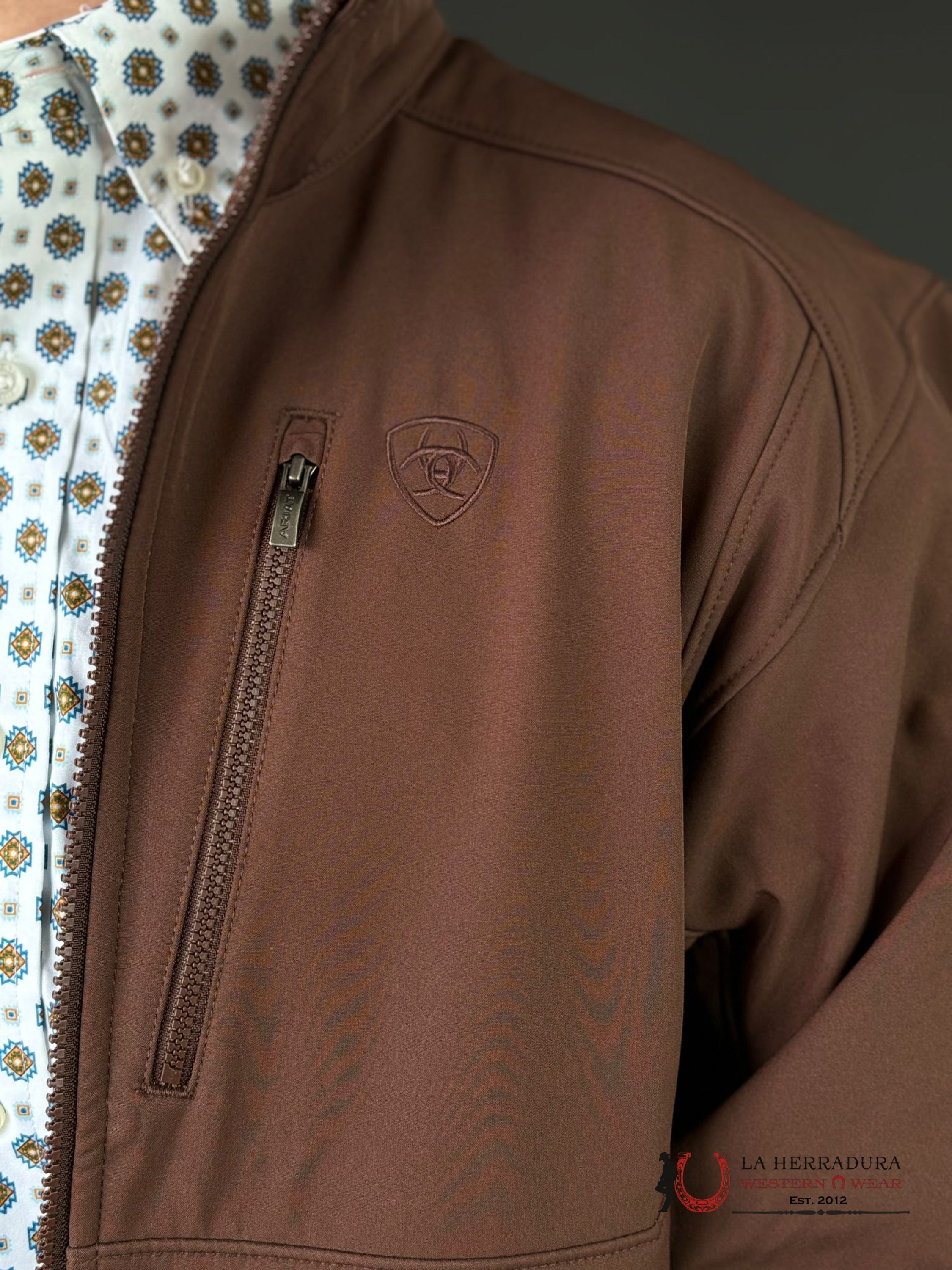 Ariat Jacket Logo 2.0 Chimayo Shaved Chocolate Ropa Hombres