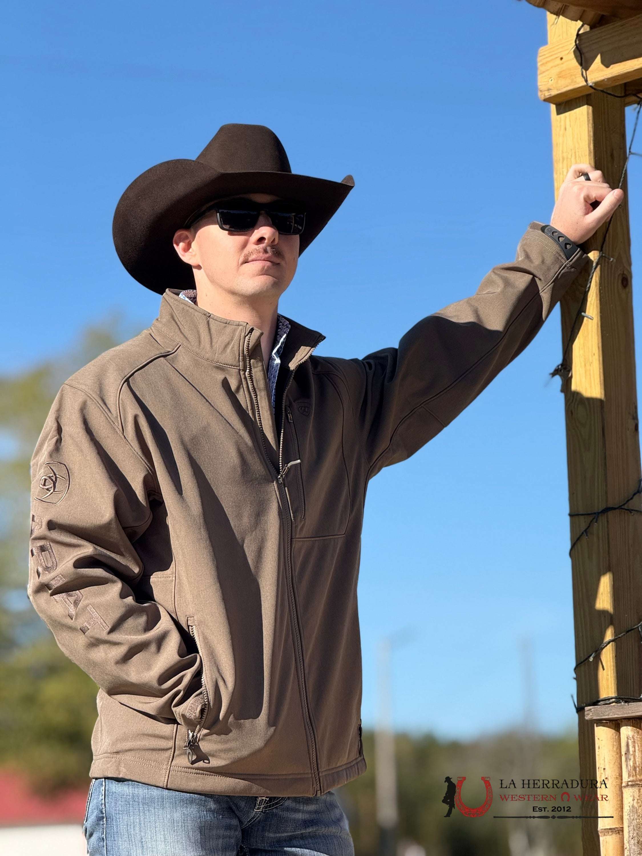 Ariat Jacket Logo 2.0 Softsehll Crocodile Heather- 8157 Ropa Hombres