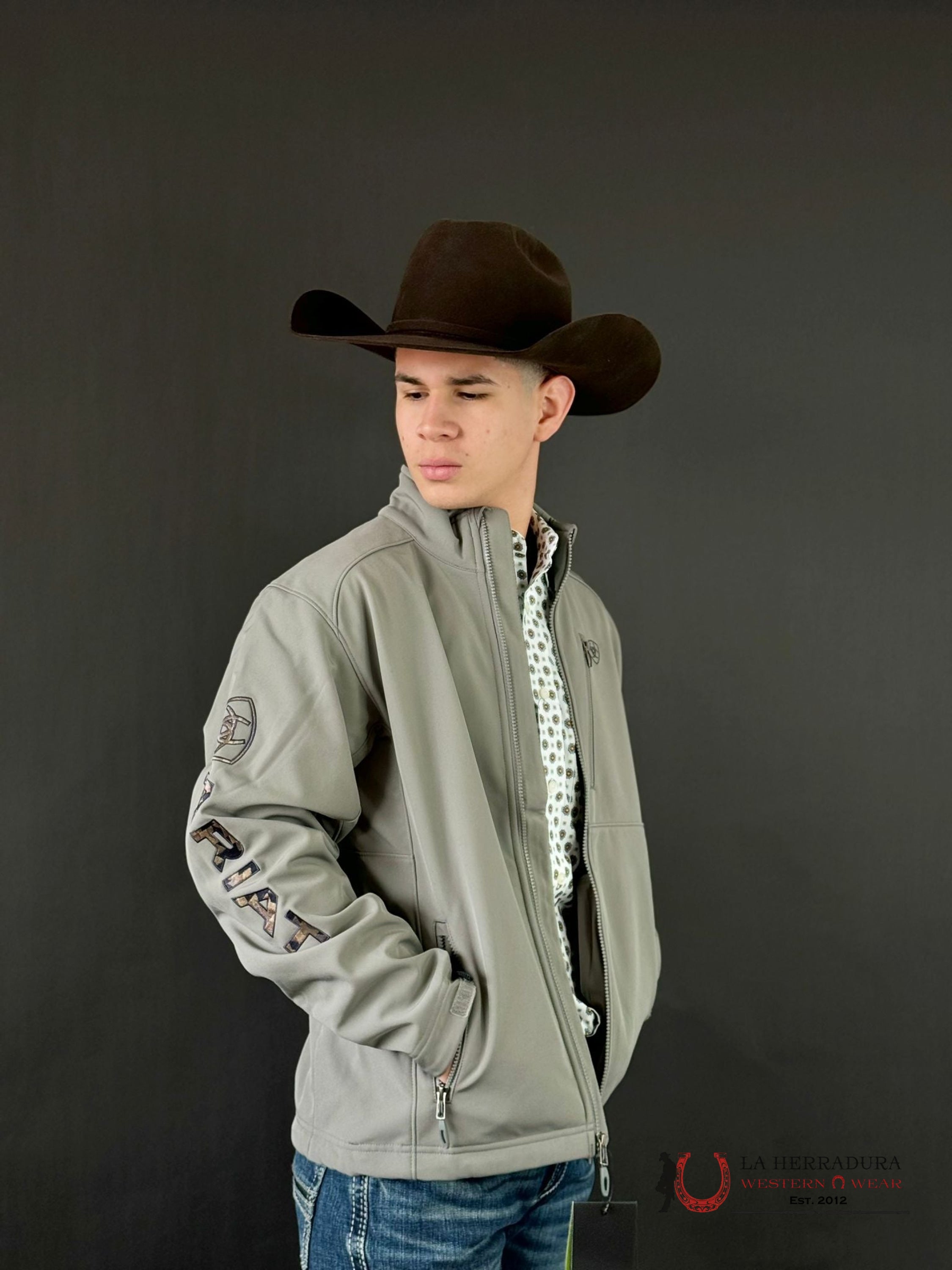 Ariat Jacket Logo 2.0 Softsehll Jetty Grey - 6729 Ropa Hombres