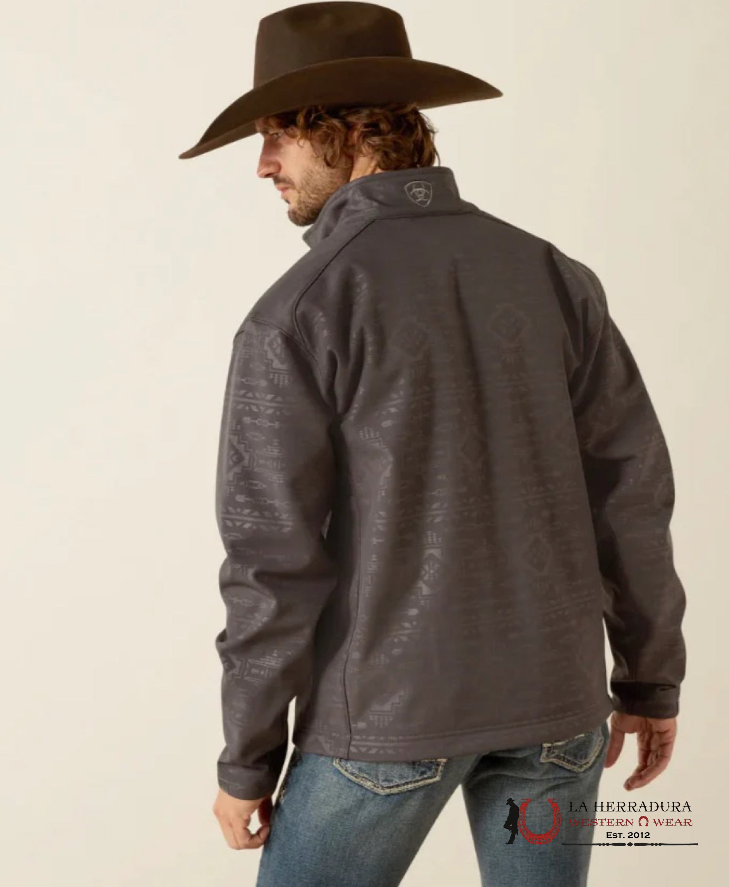 Ariat Jacket Logo 2.0 Softsehll Phantom Embossed- 8158 Ropa Hombres