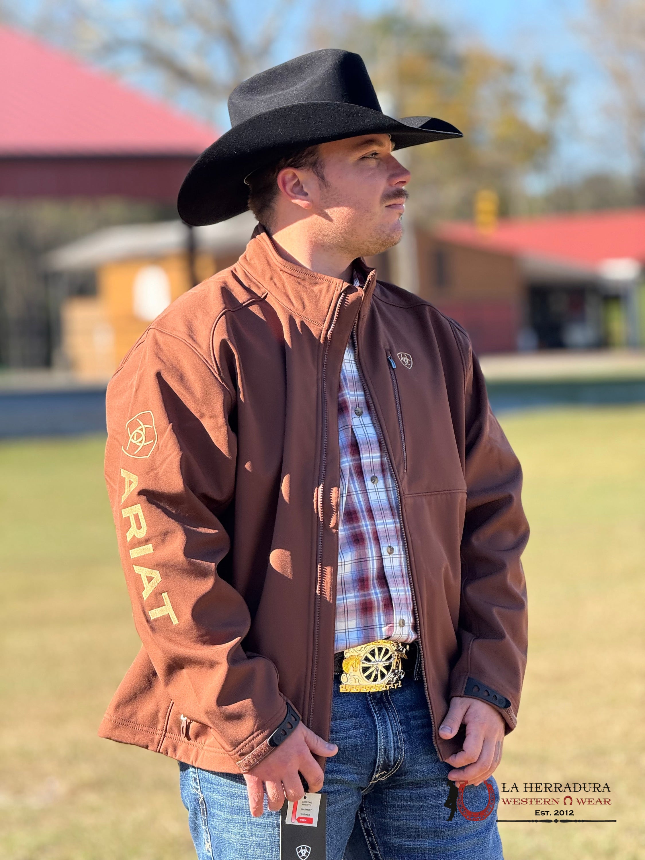 Ariat Jacket Logo 2.0 Softsehll Potting Soil- 8156 Ropa Hombres