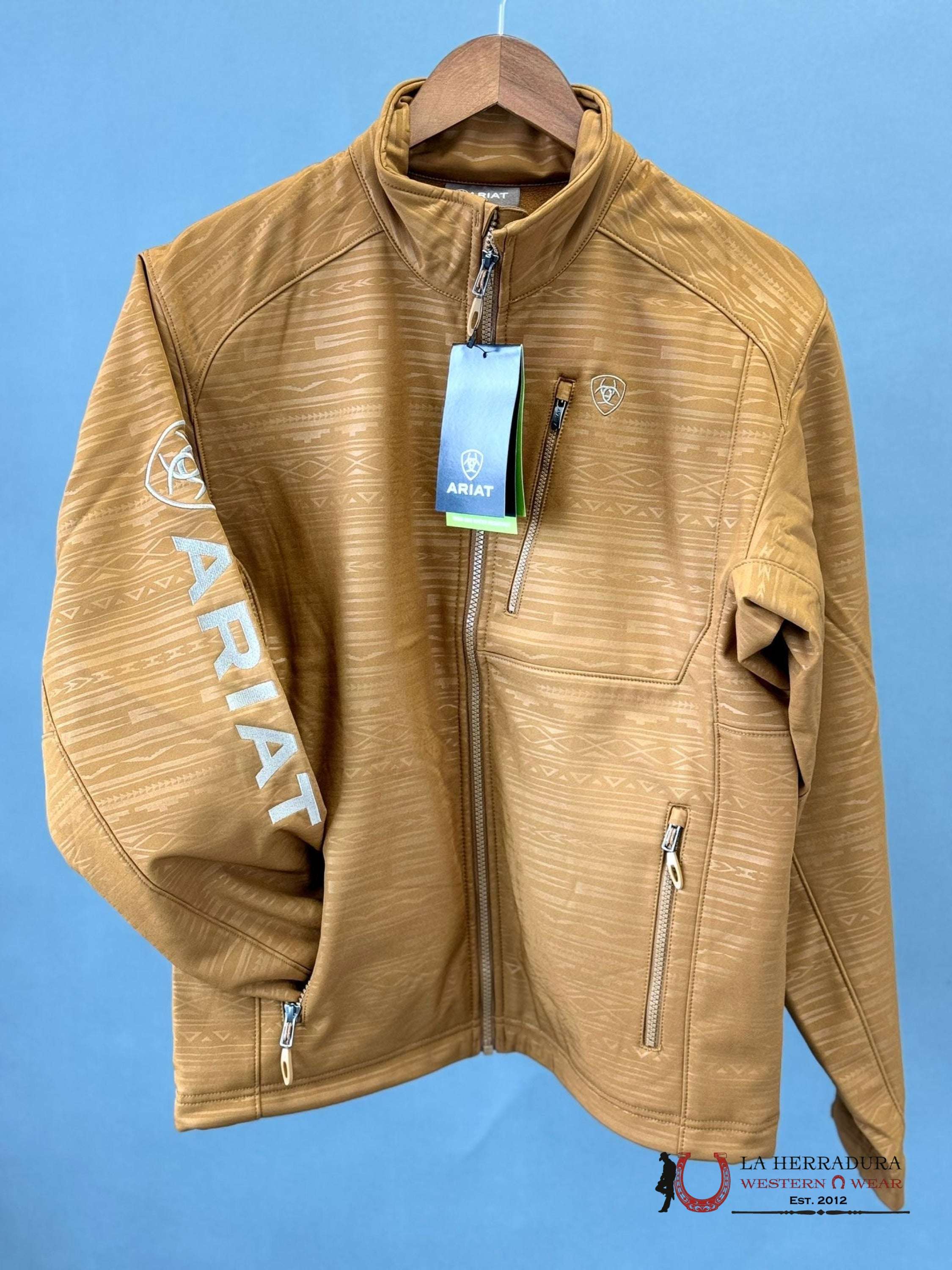 Ariat Jacket Logo 2.0 Softshell Chestnut Embossed Ropa Hombres