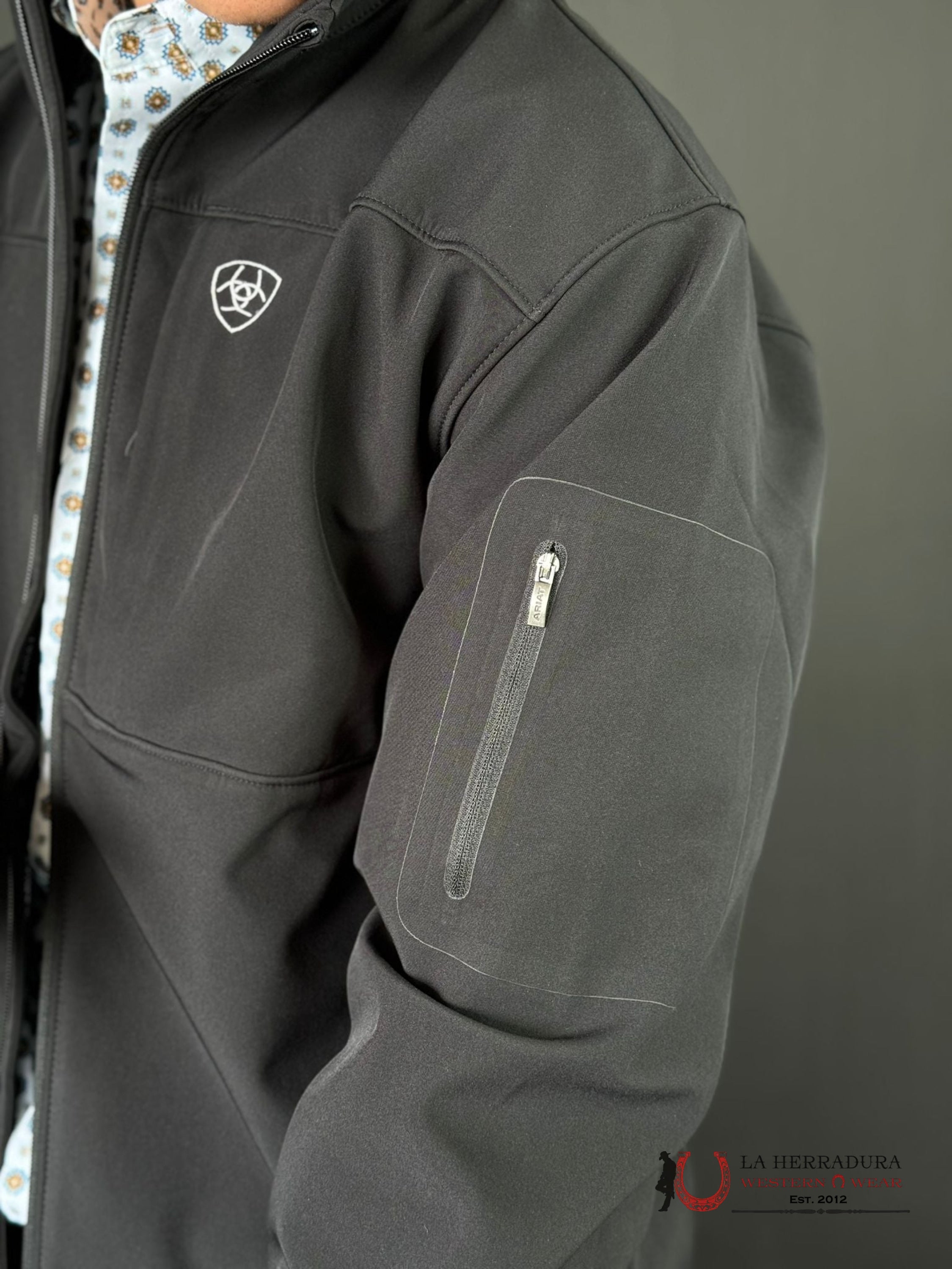 Ariat Jacket Vernon 2.0 Softshell Black Ropa Hombres