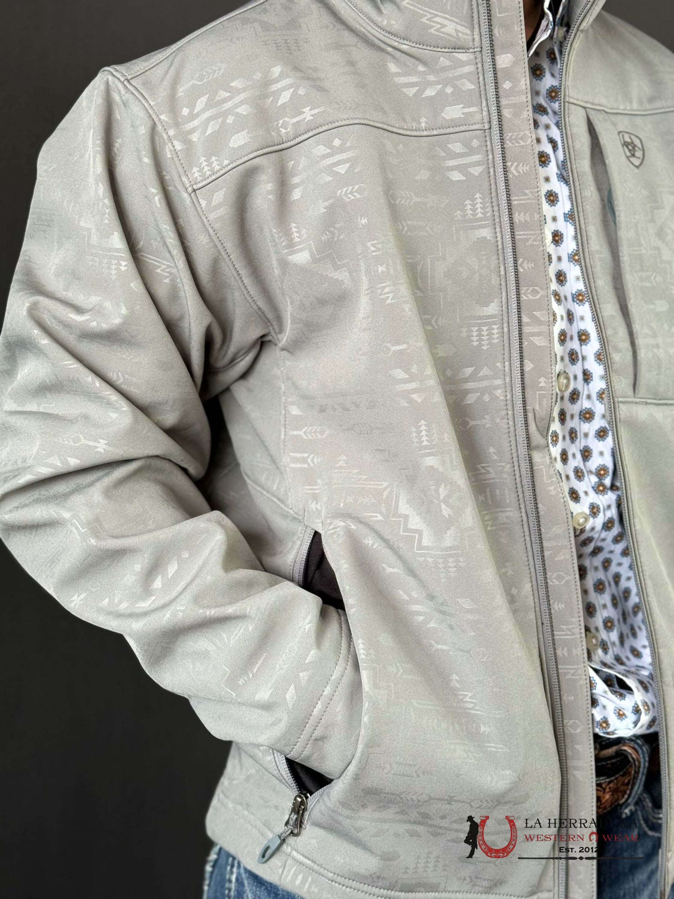 Ariat Jacket Vernon 2.0 Softshell Jetty Gray Embossed Ropa Hombres