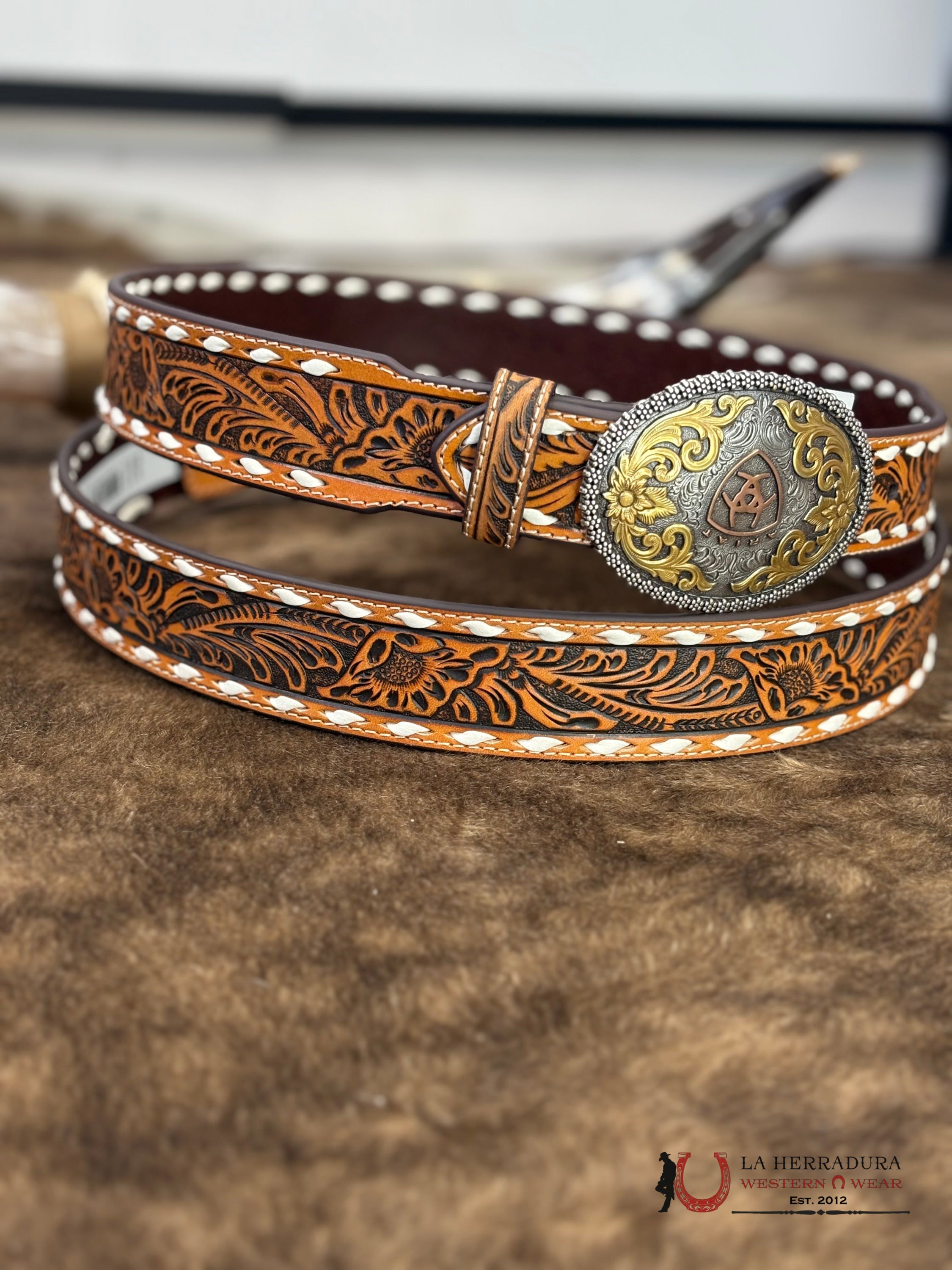 ARIAT LIGHT BROWN FORAL BELT WITH WHITE CINTURONES HOMBRES