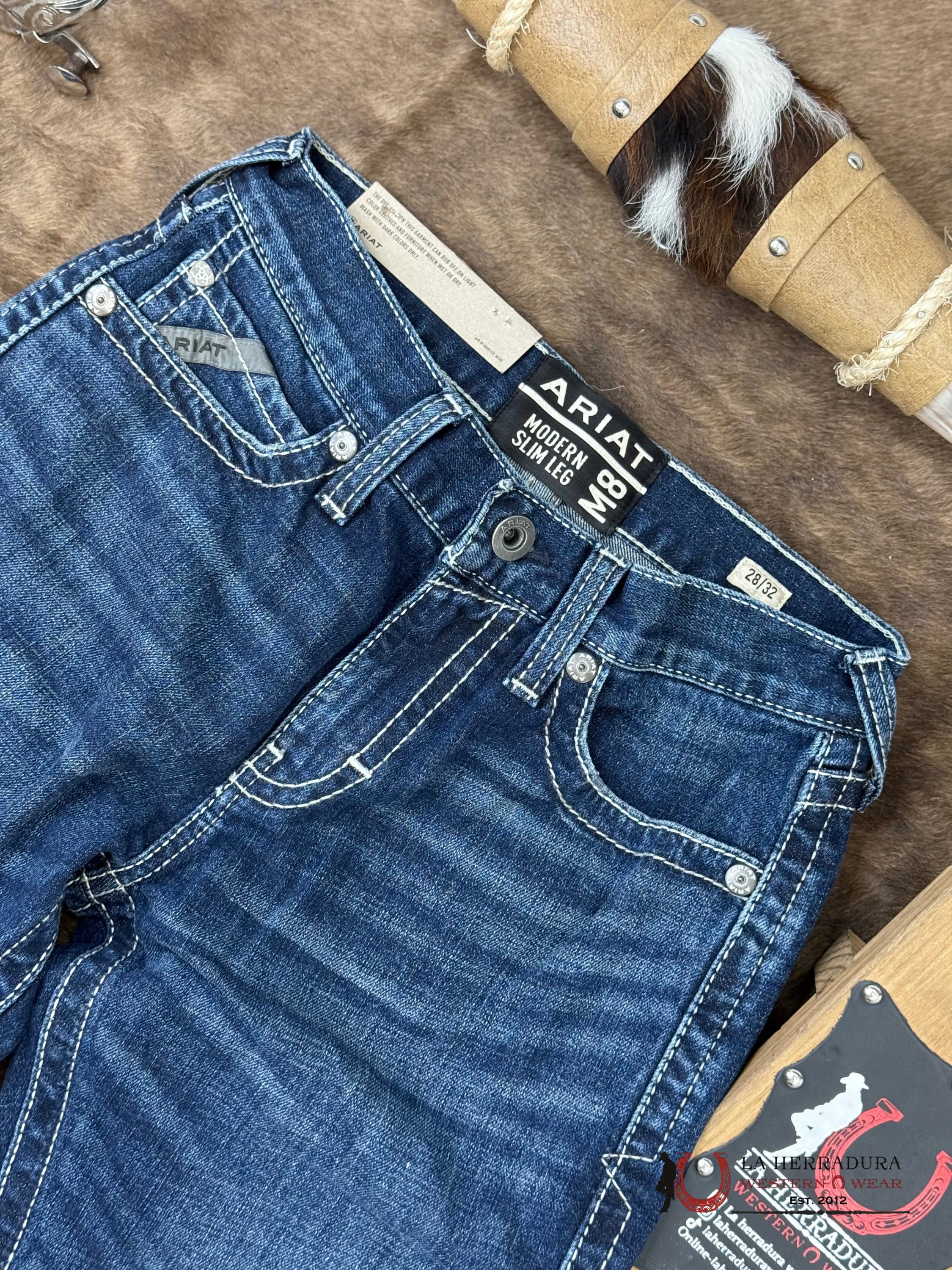 ARIAT MEN JEAN M8 Modern Slim Leg Hillcrest - 8930 ARIAT JEANS