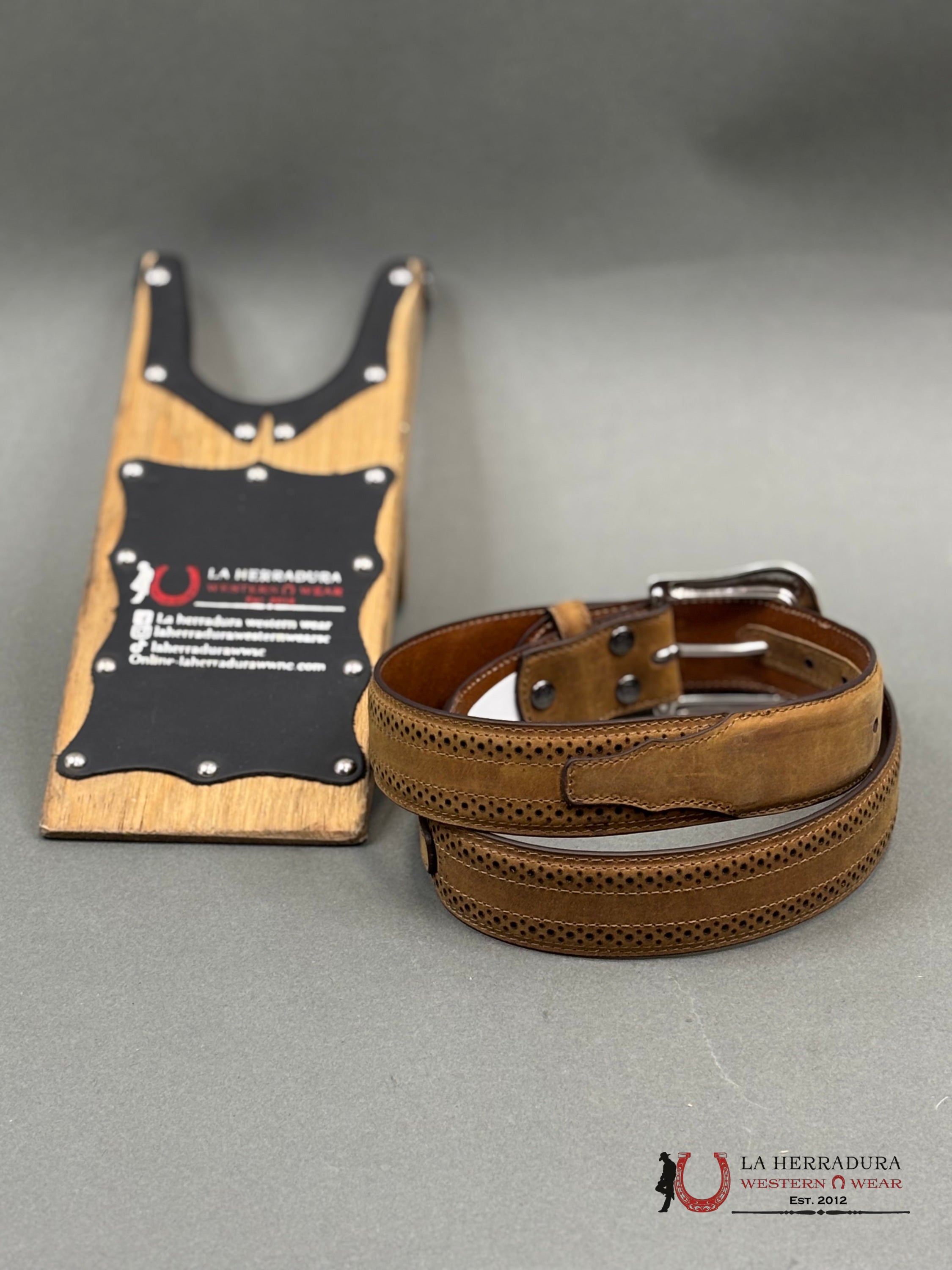 Ariat Men’s Basic Distressed Leather Western Belt Cinturones Hombres