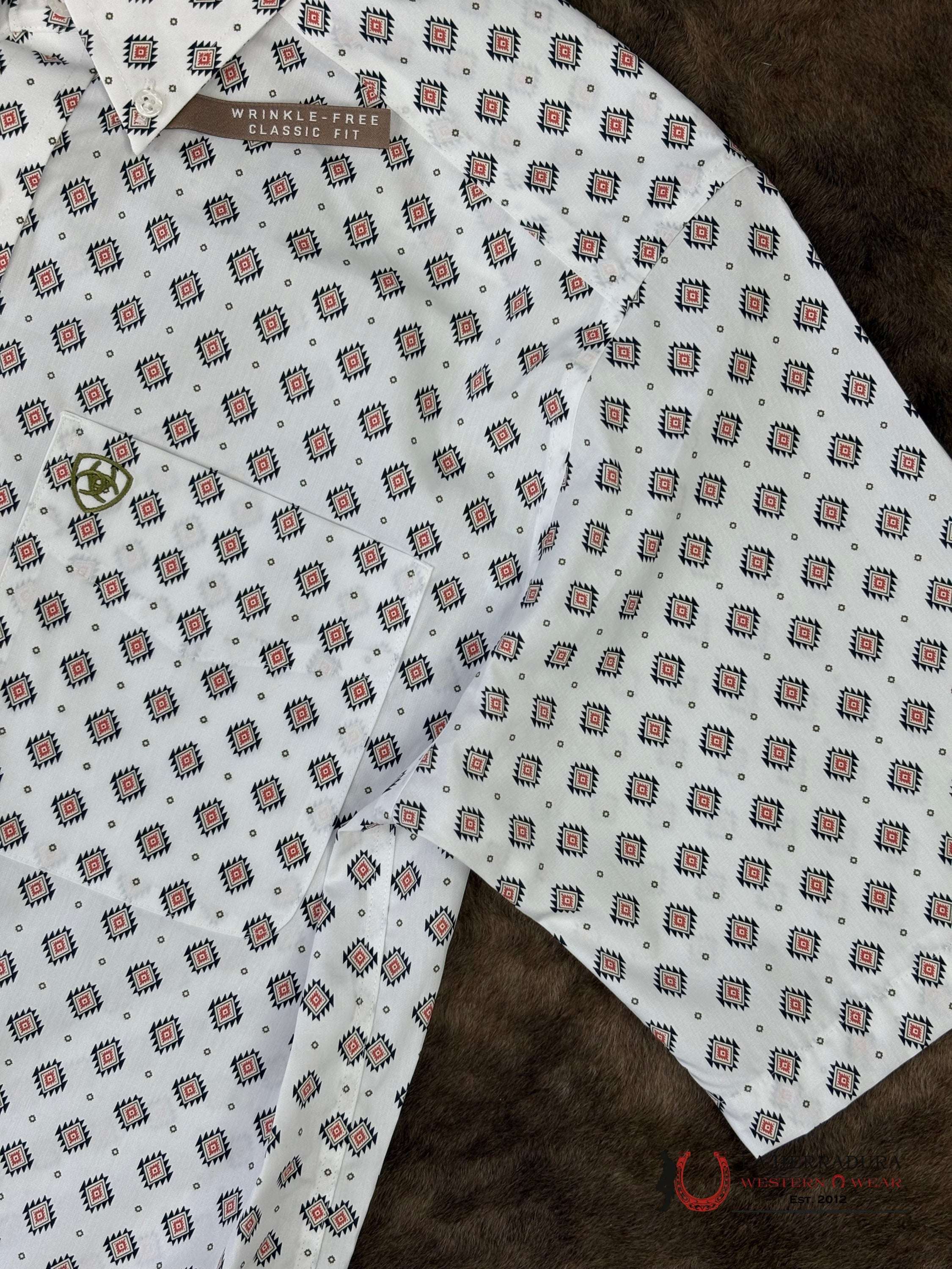 ARIAT MENS Evan White Short Sleeve With Aztec Print Shirt - 8742 ROPA HOMBRES