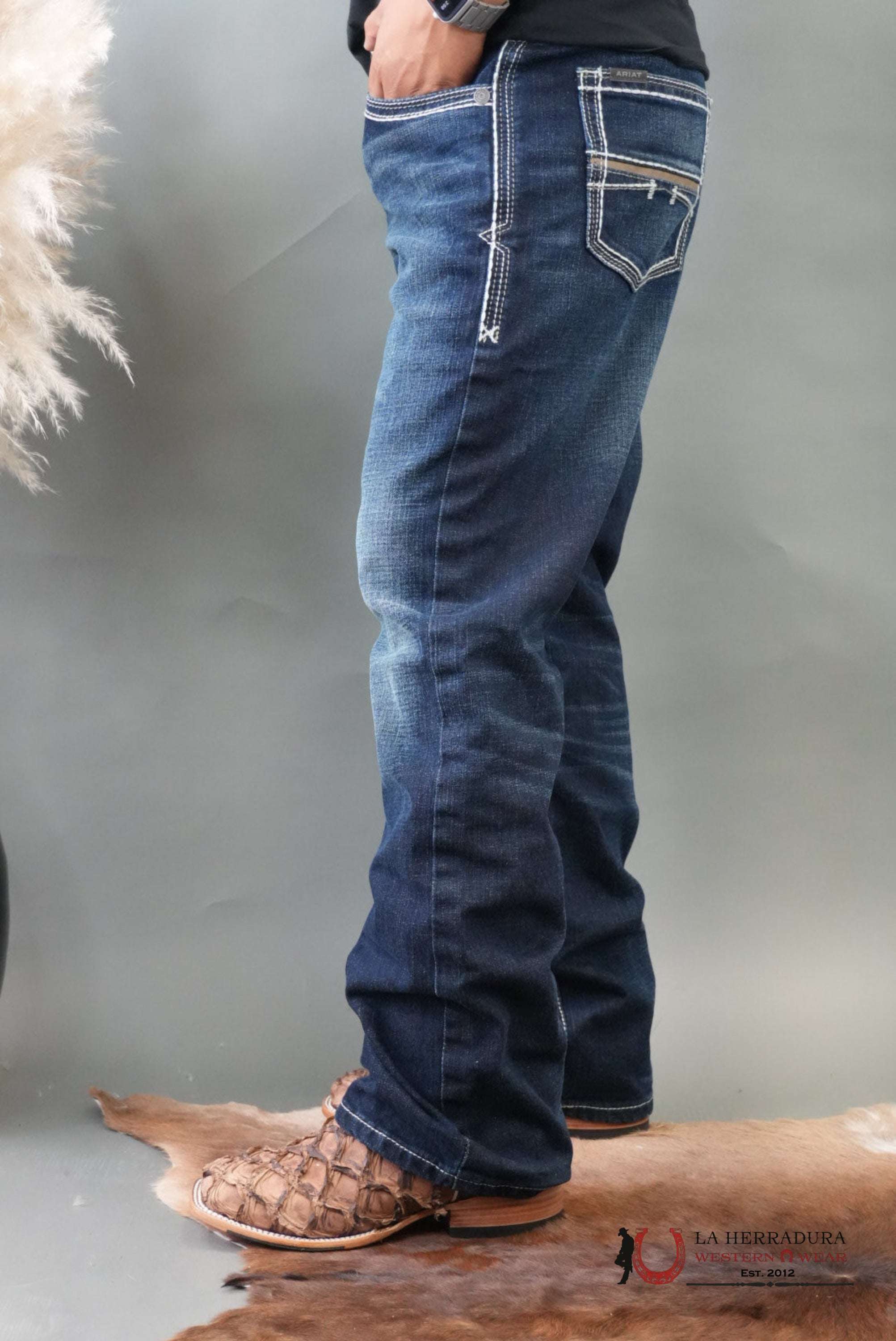 ARIAT MENS JEAN NIGHTINGALE M5 STRAIGHT FIT STRAIGHT LEG ARIAT JEANS