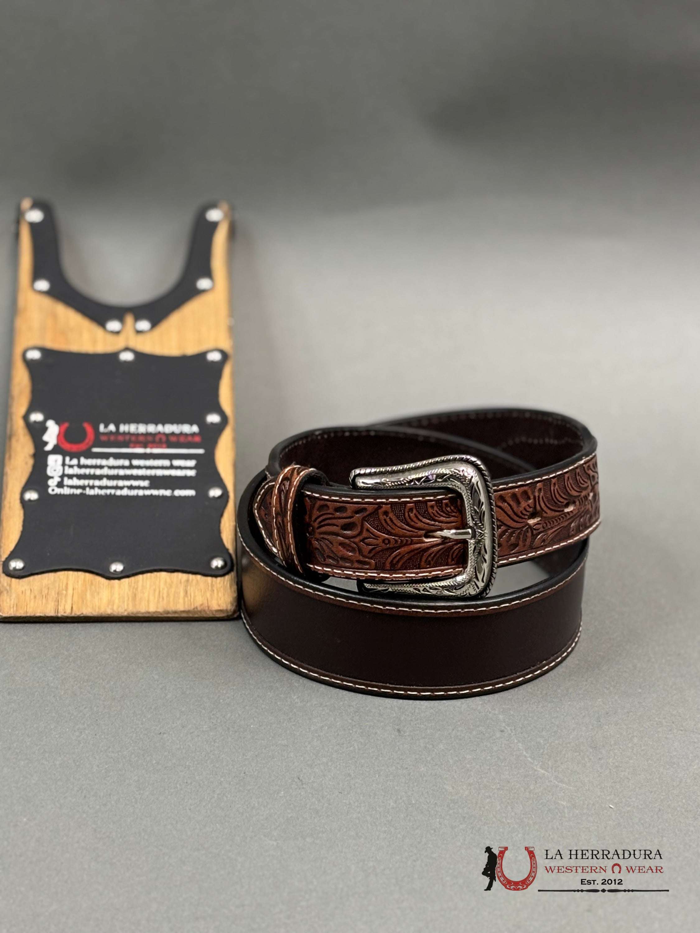 Ariat Men’s Oil Tan Distressed Belt Cinturones Hombres