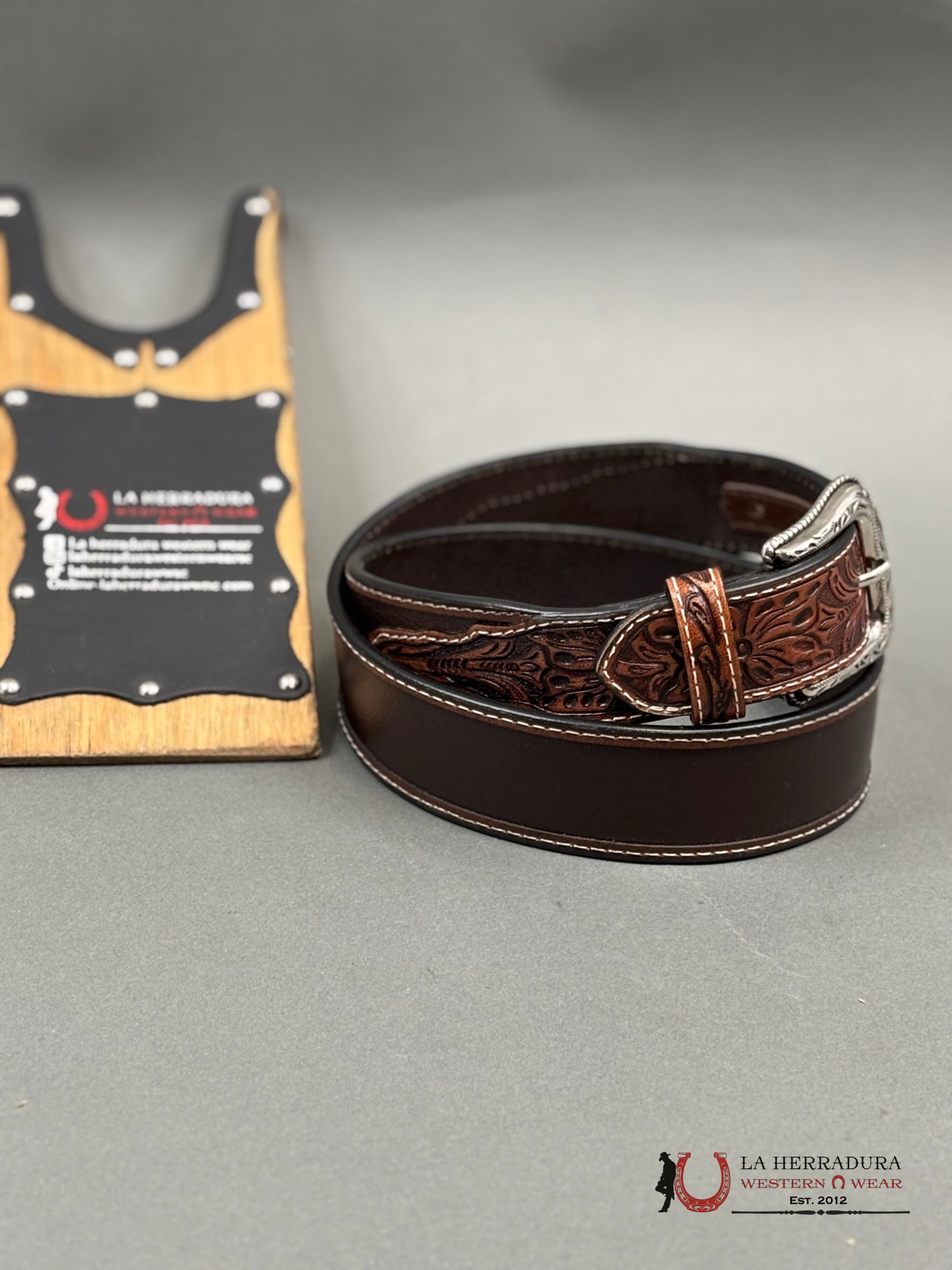 Ariat Men’s Oil Tan Distressed Belt Cinturones Hombres