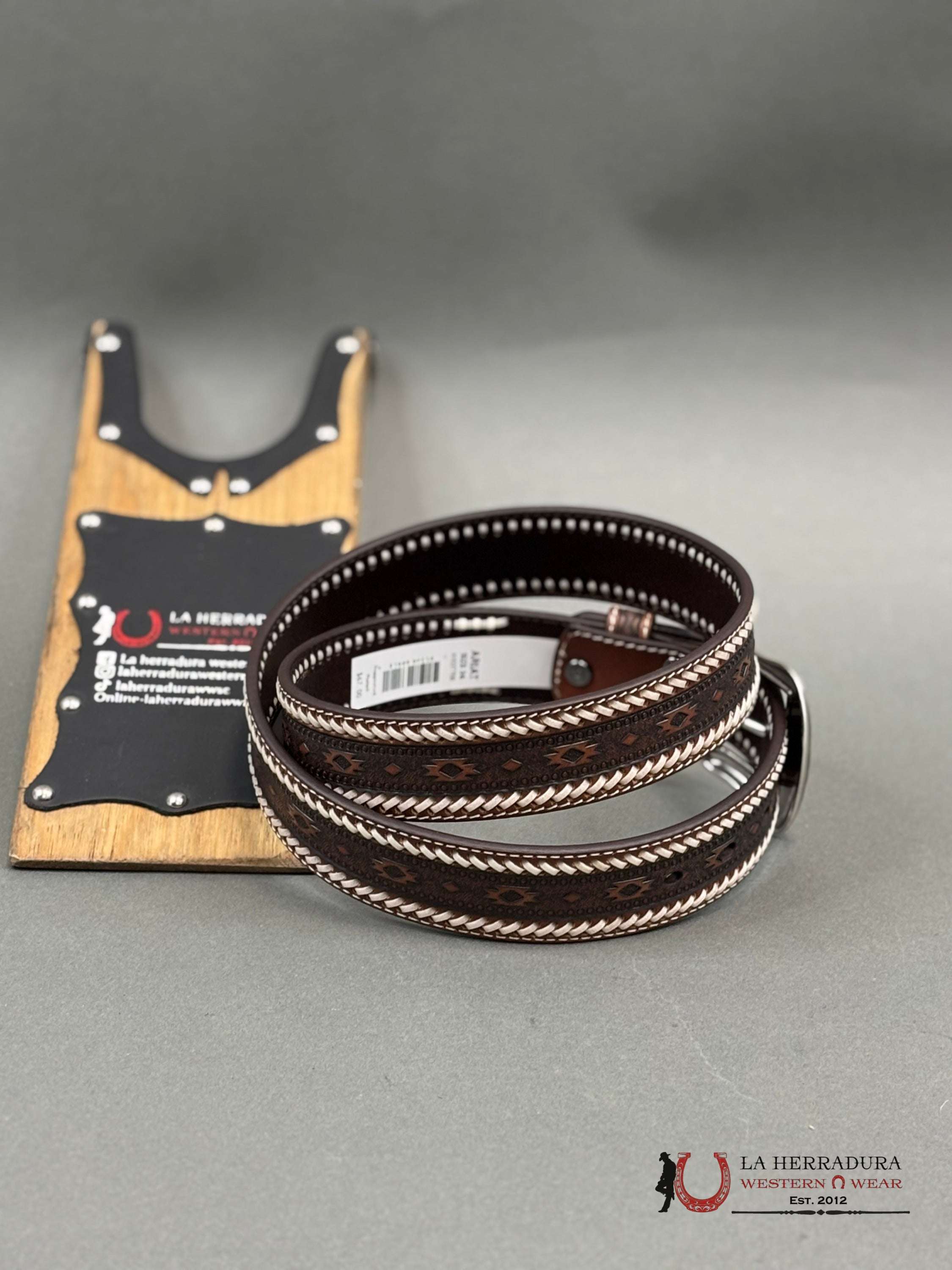 Ariat Men’s Southwest Buck Stitch Brown Leather Belt Cinturones Hombres