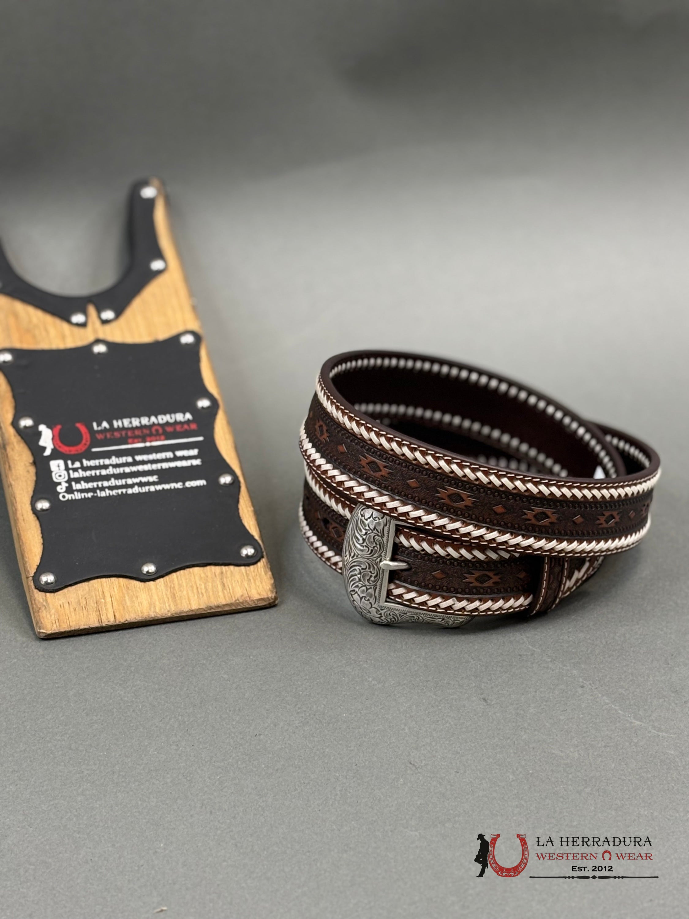 Ariat Men’s Southwest Buck Stitch Brown Leather Belt Cinturones Hombres