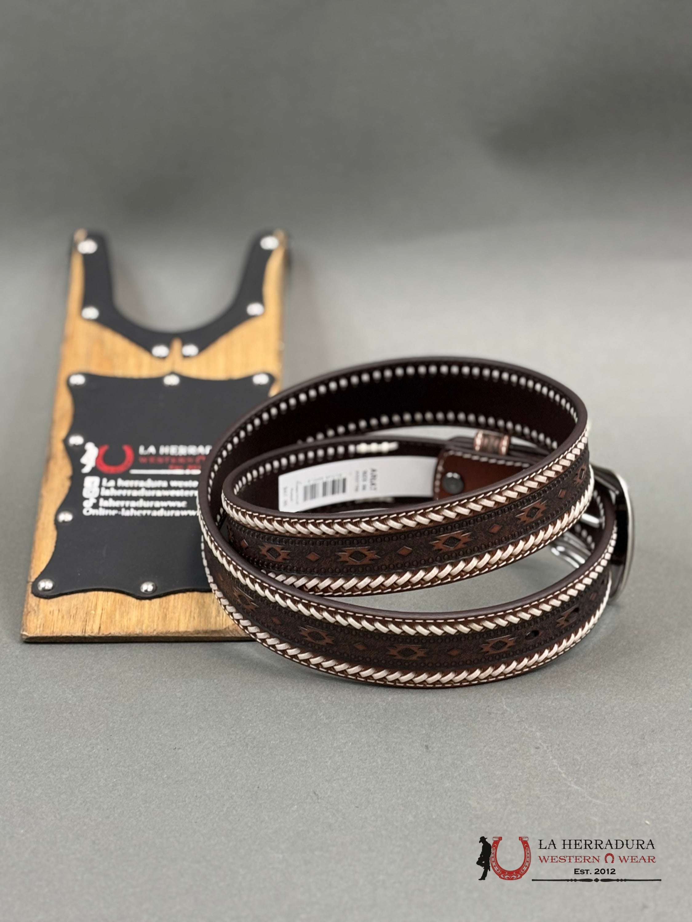 Ariat Men’s Southwest Buck Stitch Brown Leather Belt Cinturones Hombres
