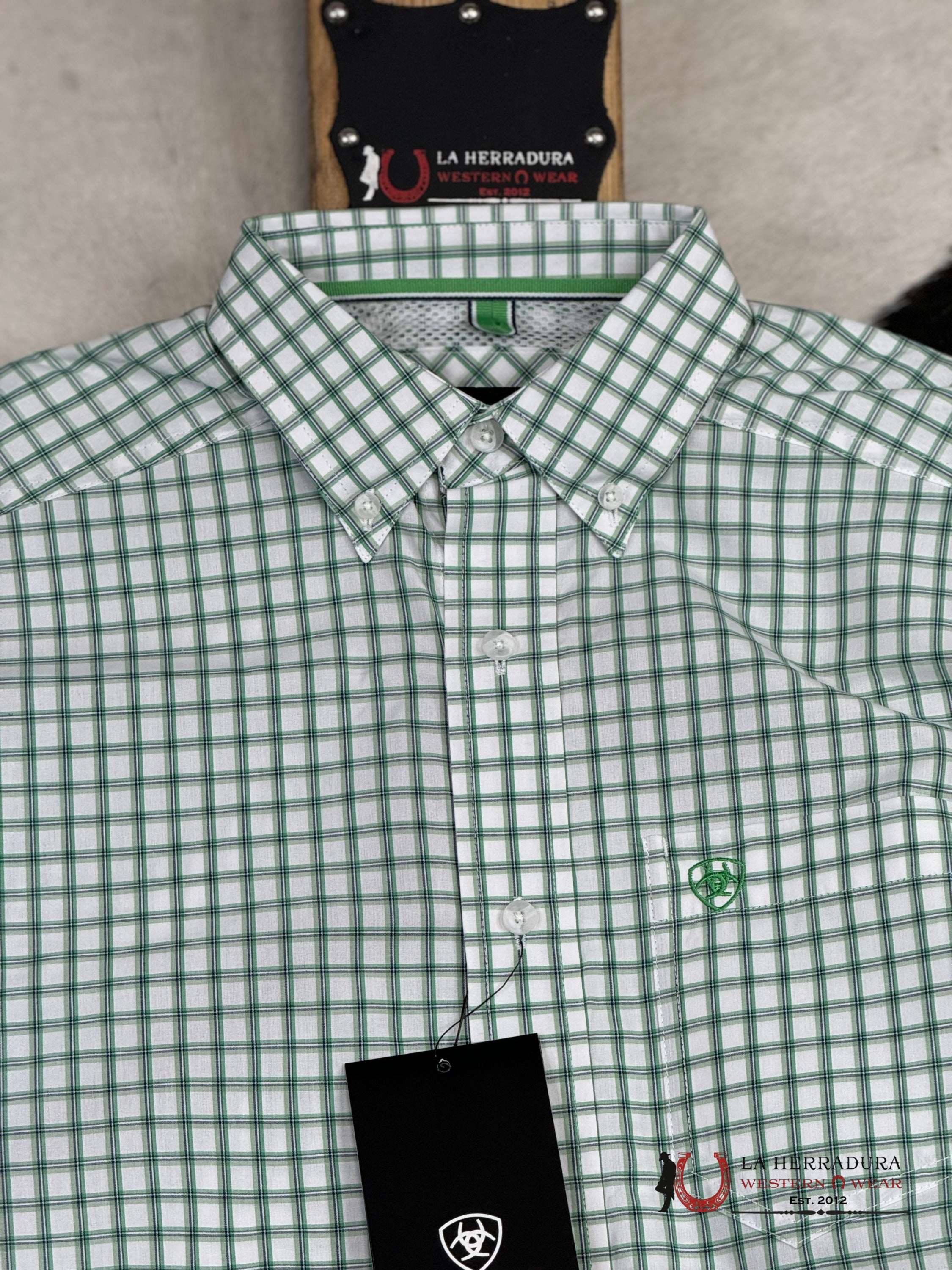 Ariat Pro Damian White Plaid Short Sleeve Shirt Ropa Hombres