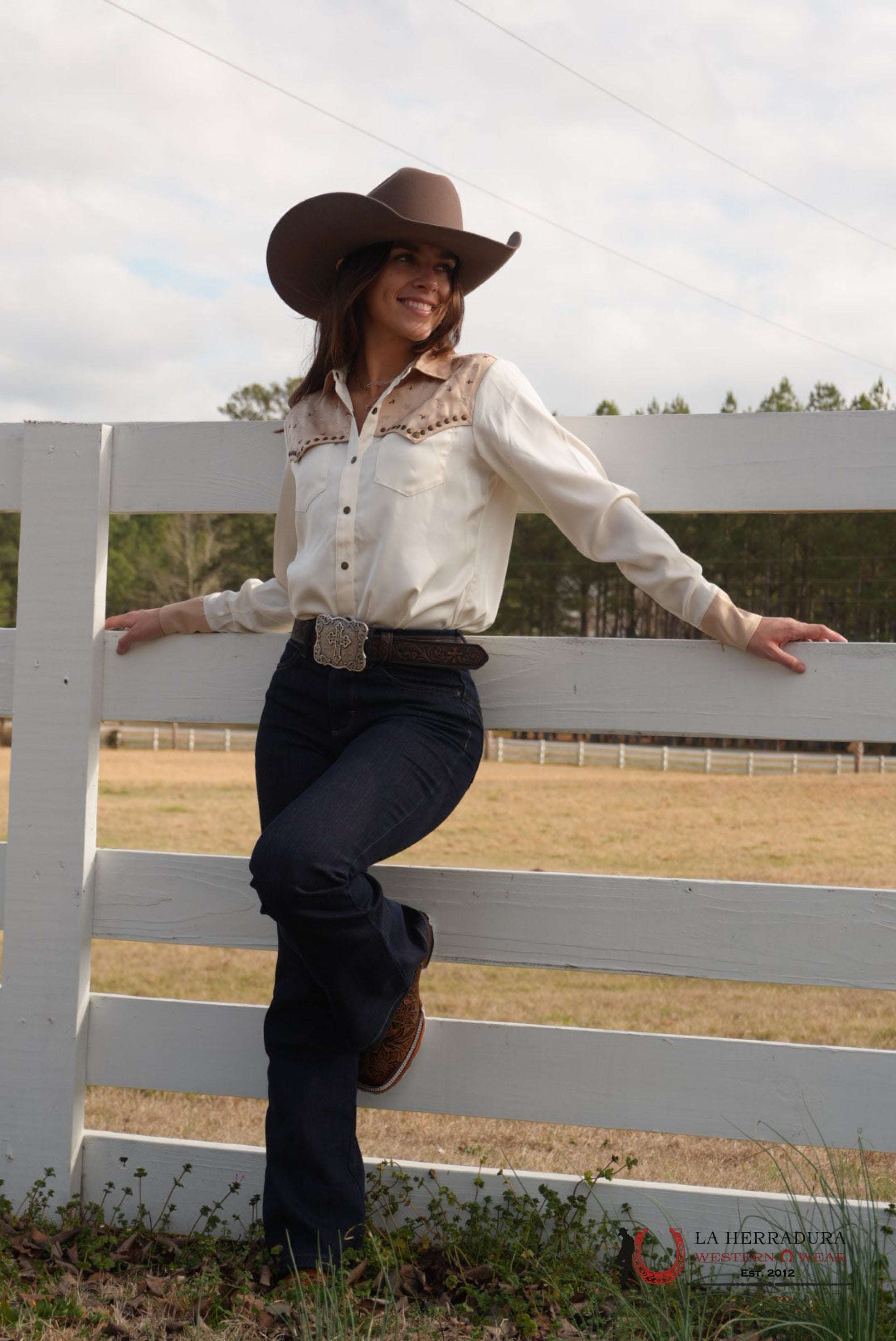 ARIAT SHIRT WILDHORSE SNAP LONG SLEEVE SHIRT WHITE ALYSSUM/SUMMER SAND - 3974 ROPA MUJERES