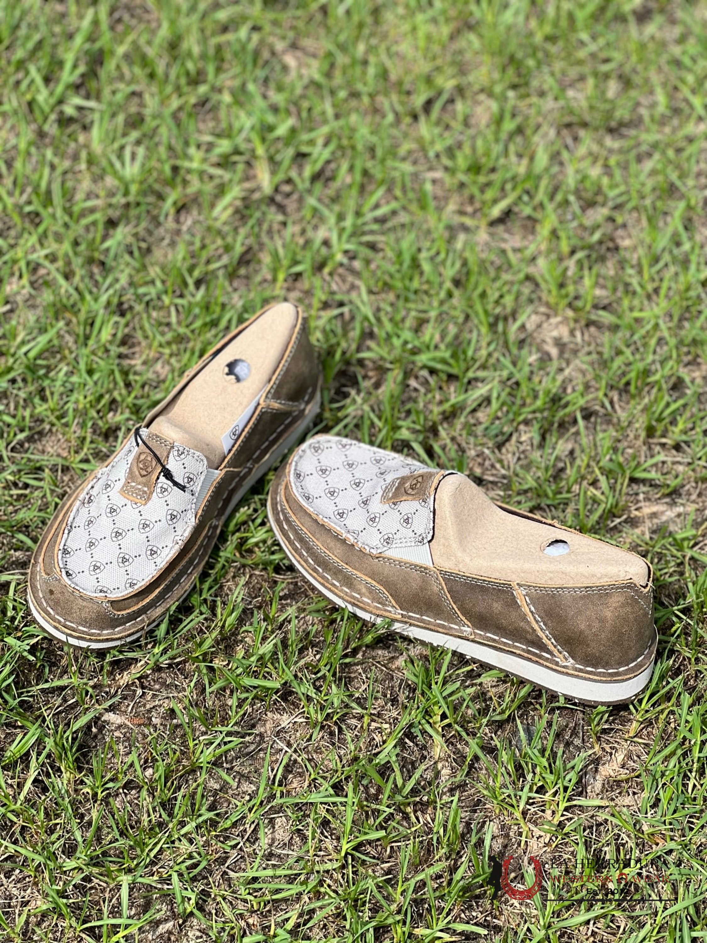 Ariat Shoes For Women Crusier Brown Bomber Logo Zapatos Mujeres