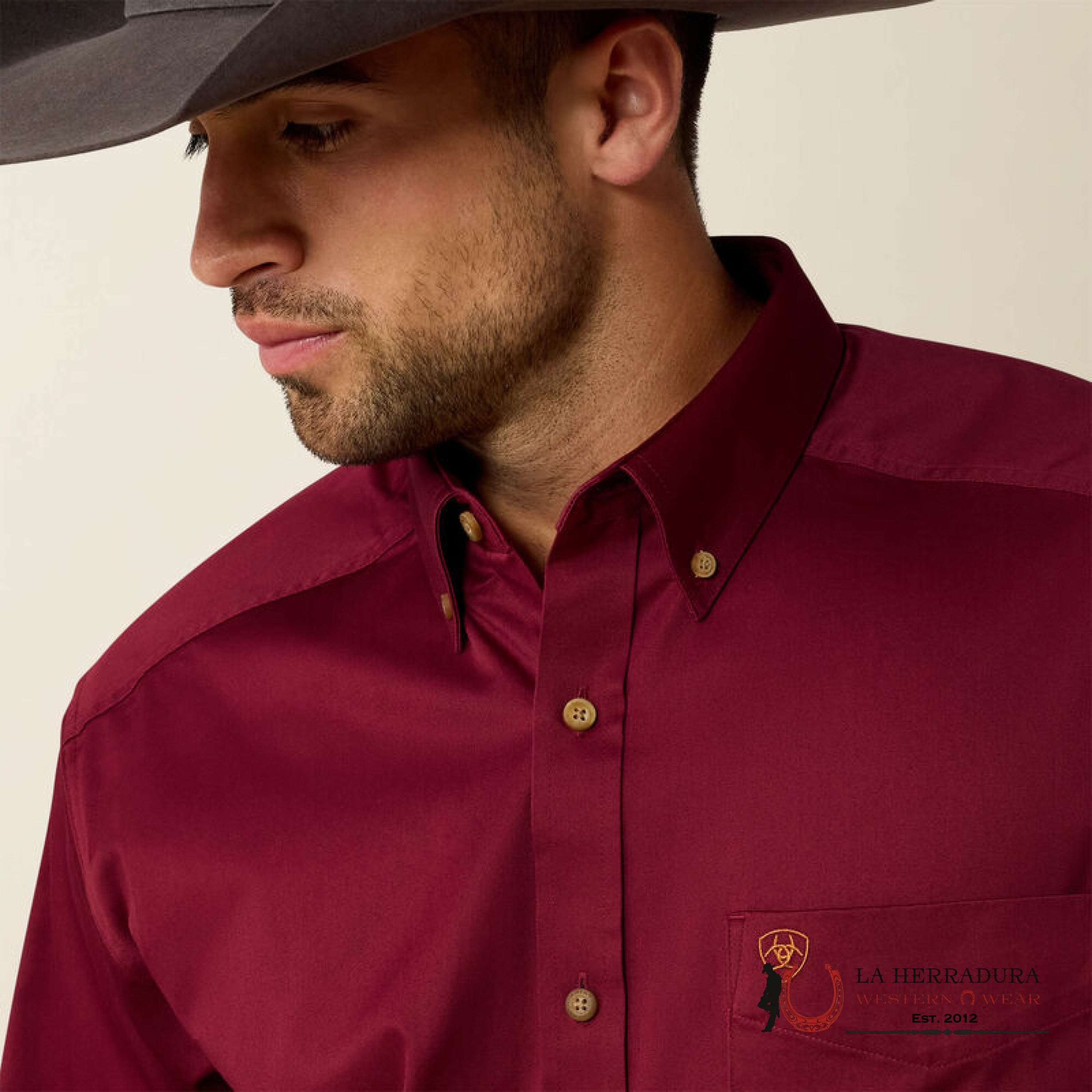 ARIAT SOLID TWILL CLSSC LS SHRT BURGUNDY 2635 ROPA HOMBRES