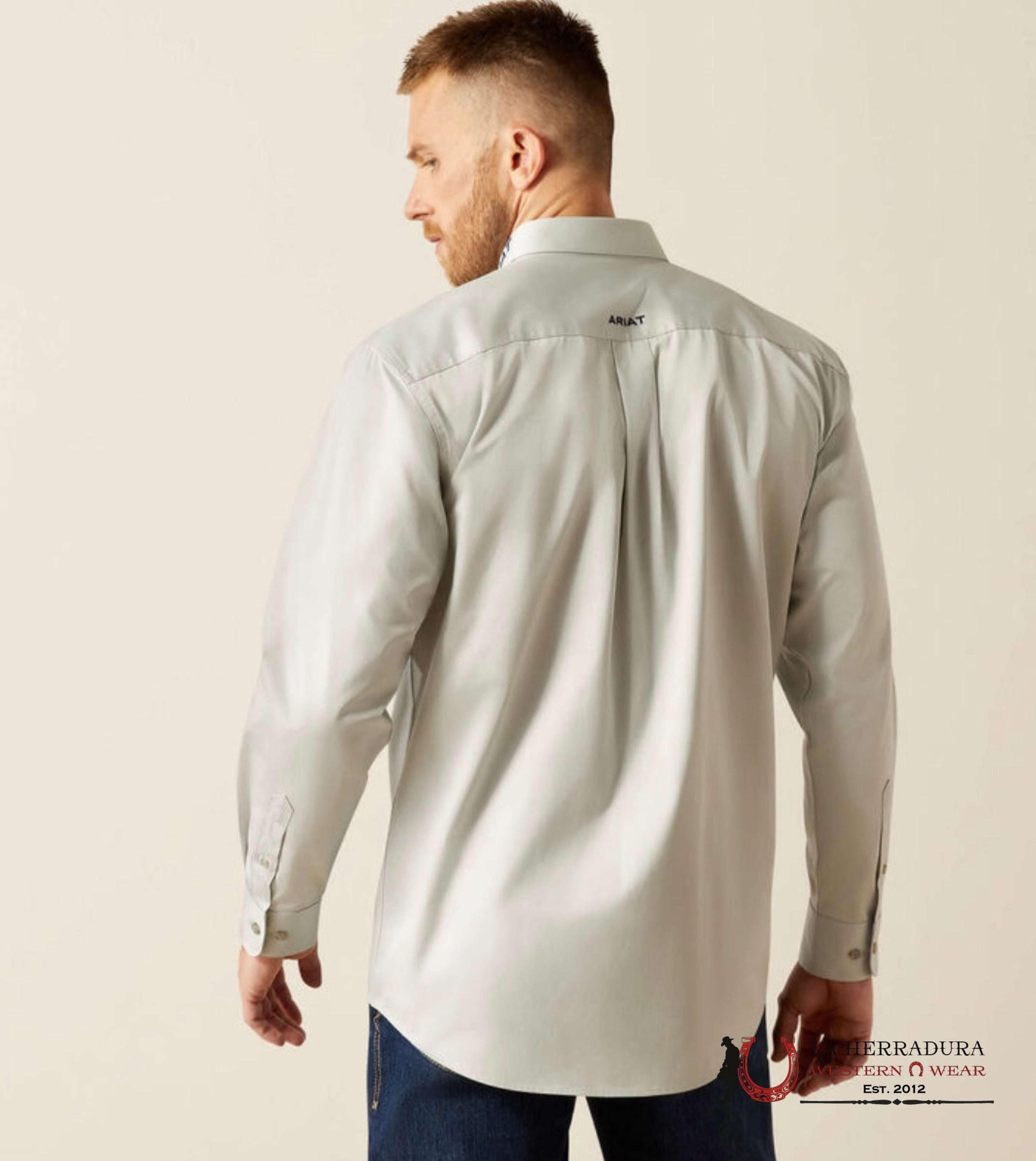 ARIAT TEAM LOGO TWILL LS SHRT SILVER/NAVI 10059133 ROPA HOMBRES