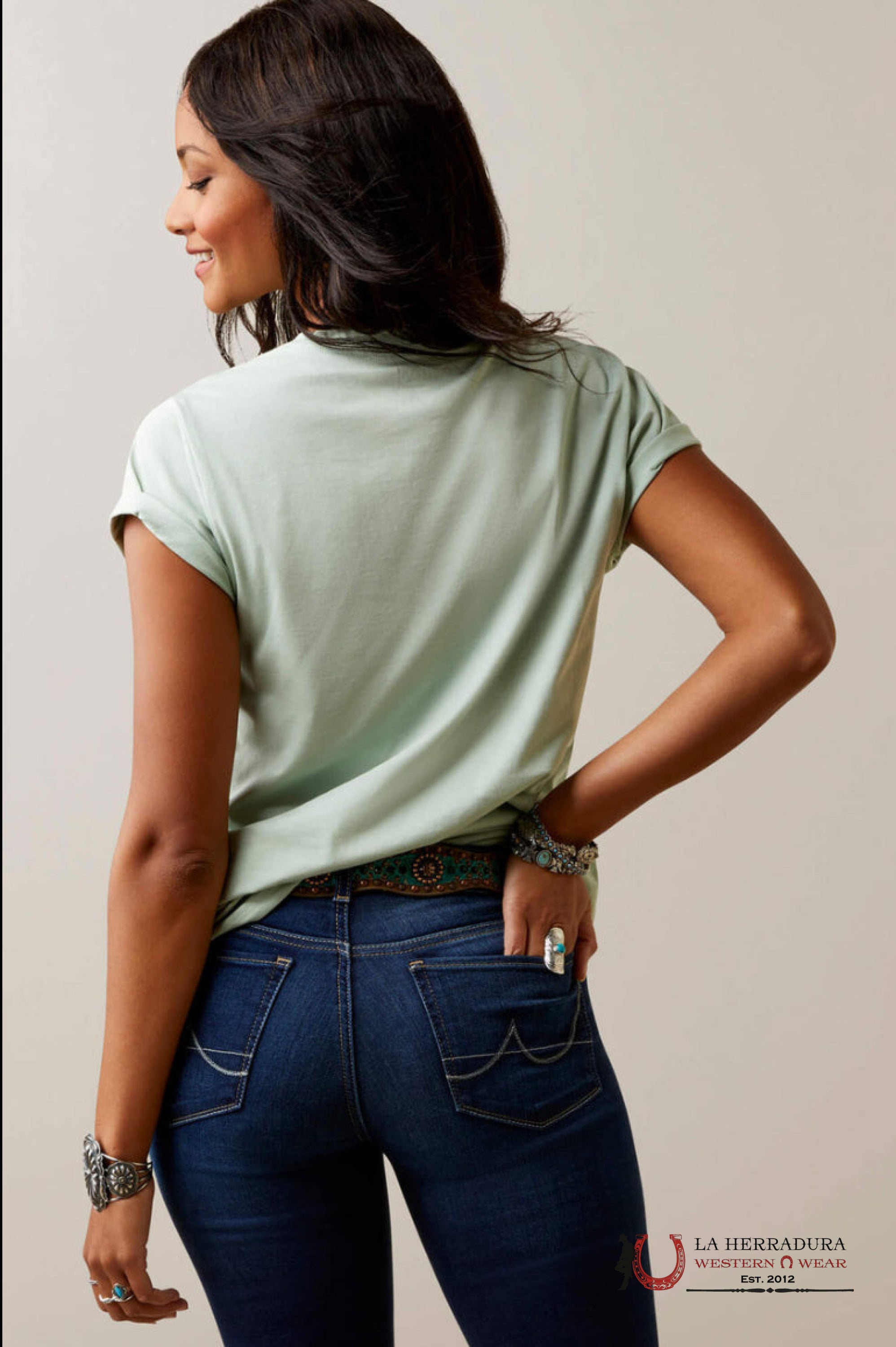 ARIAT WOMEN T-SHIRT SERENE FROSTY GREEN 10045096 ROPA MUJERES