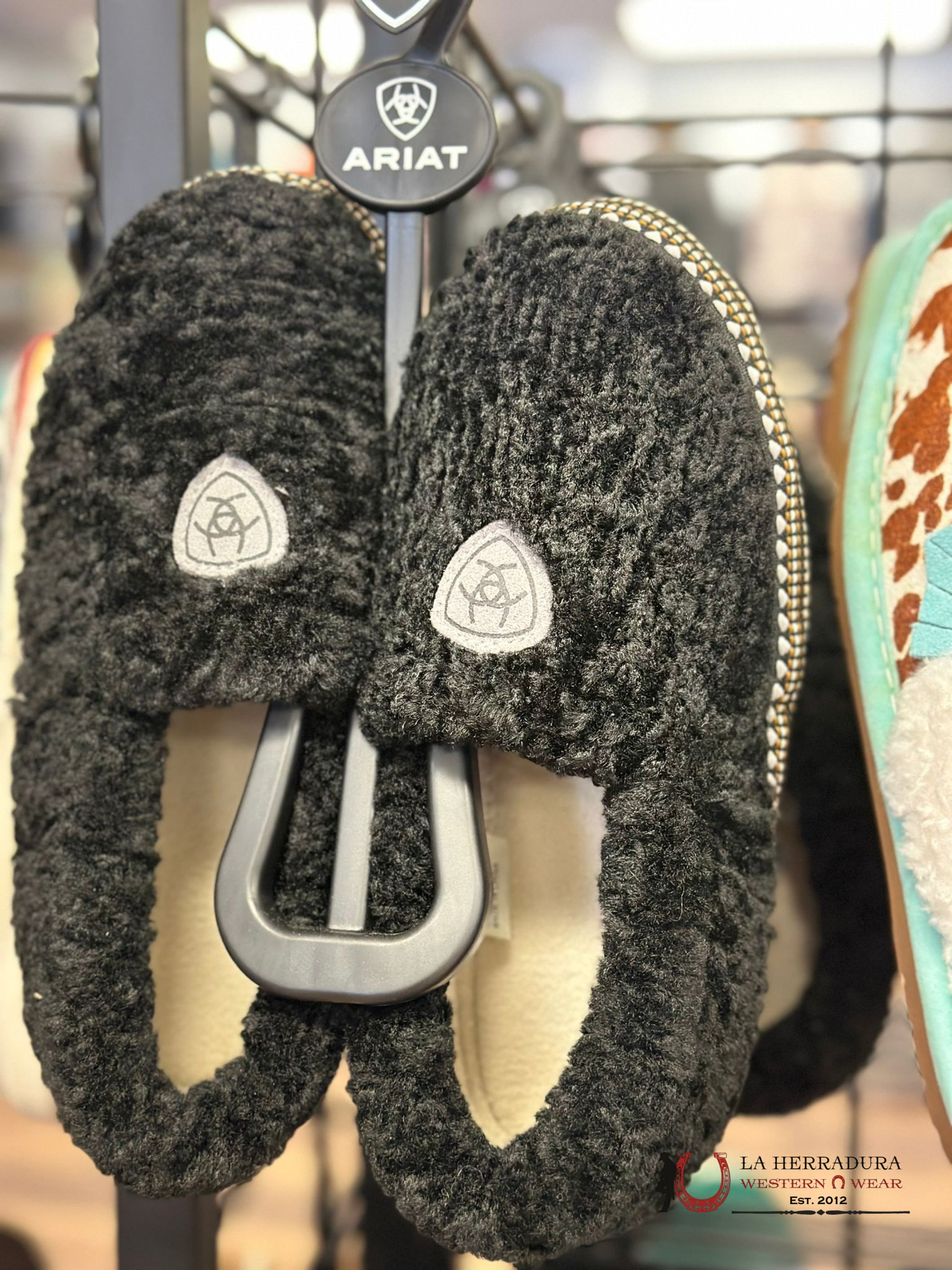 Ariat Women’s Black Snuggle Slipper Zapatos Mujeres