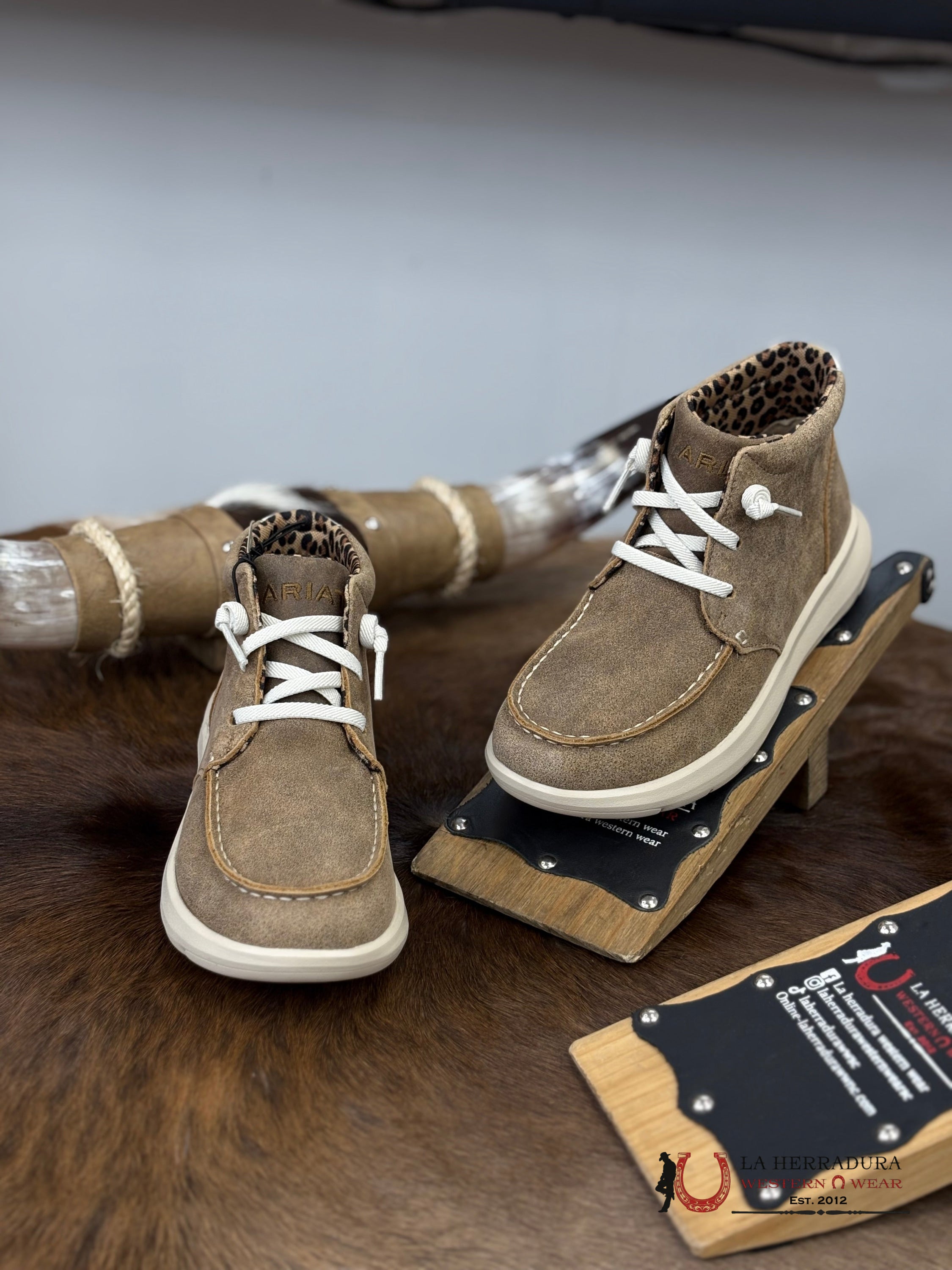 Ariat Womens Slip On Hilo High Top Brown Bomber Zapatos Mujeres