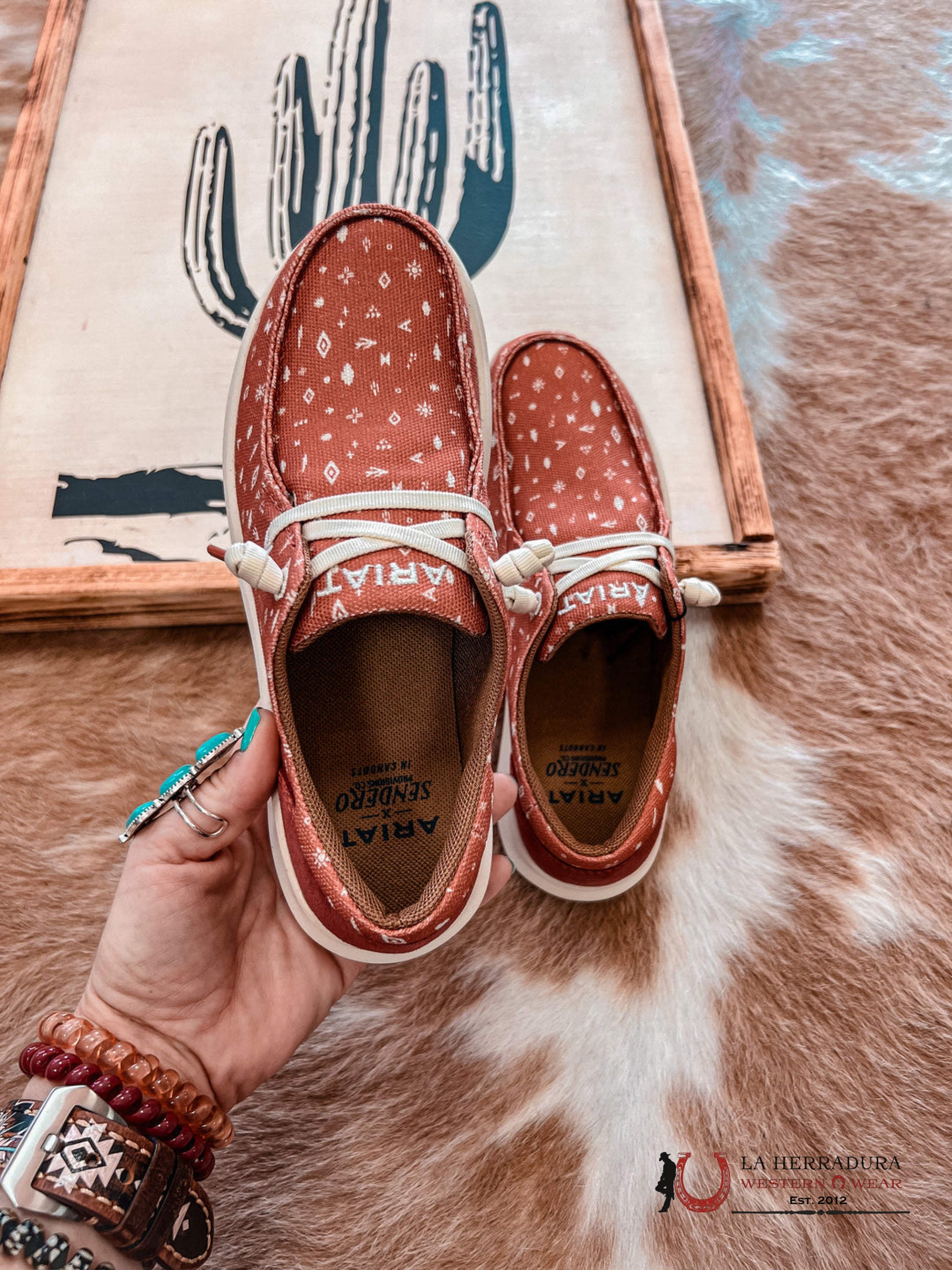 ARIAT WOMENS Hilo Sendero Shoes (Clay Dibujo Print) ZAPATOS MUJERES