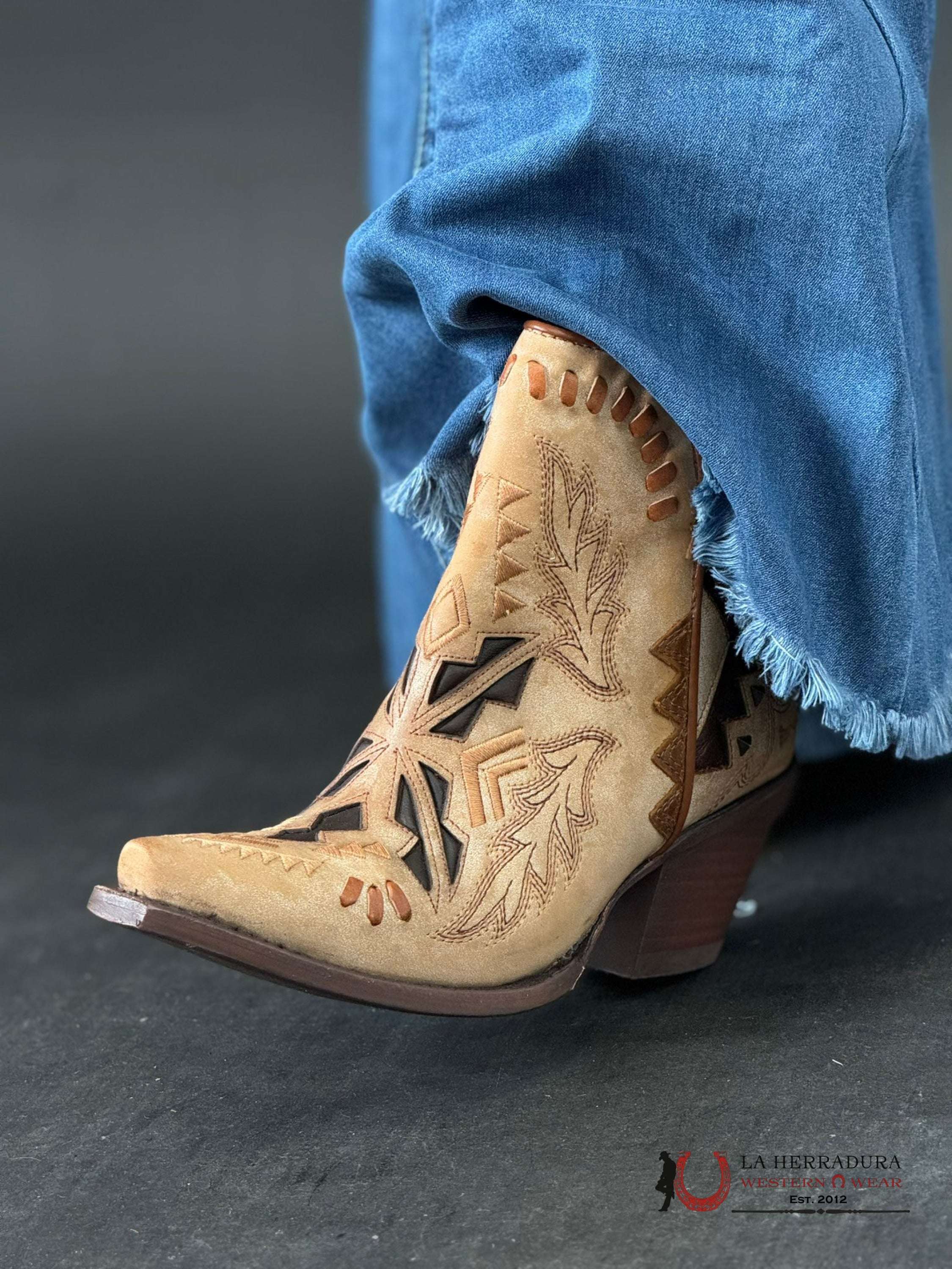Ariat Women’s Mesa Crema Short Boot Botas Mujeres