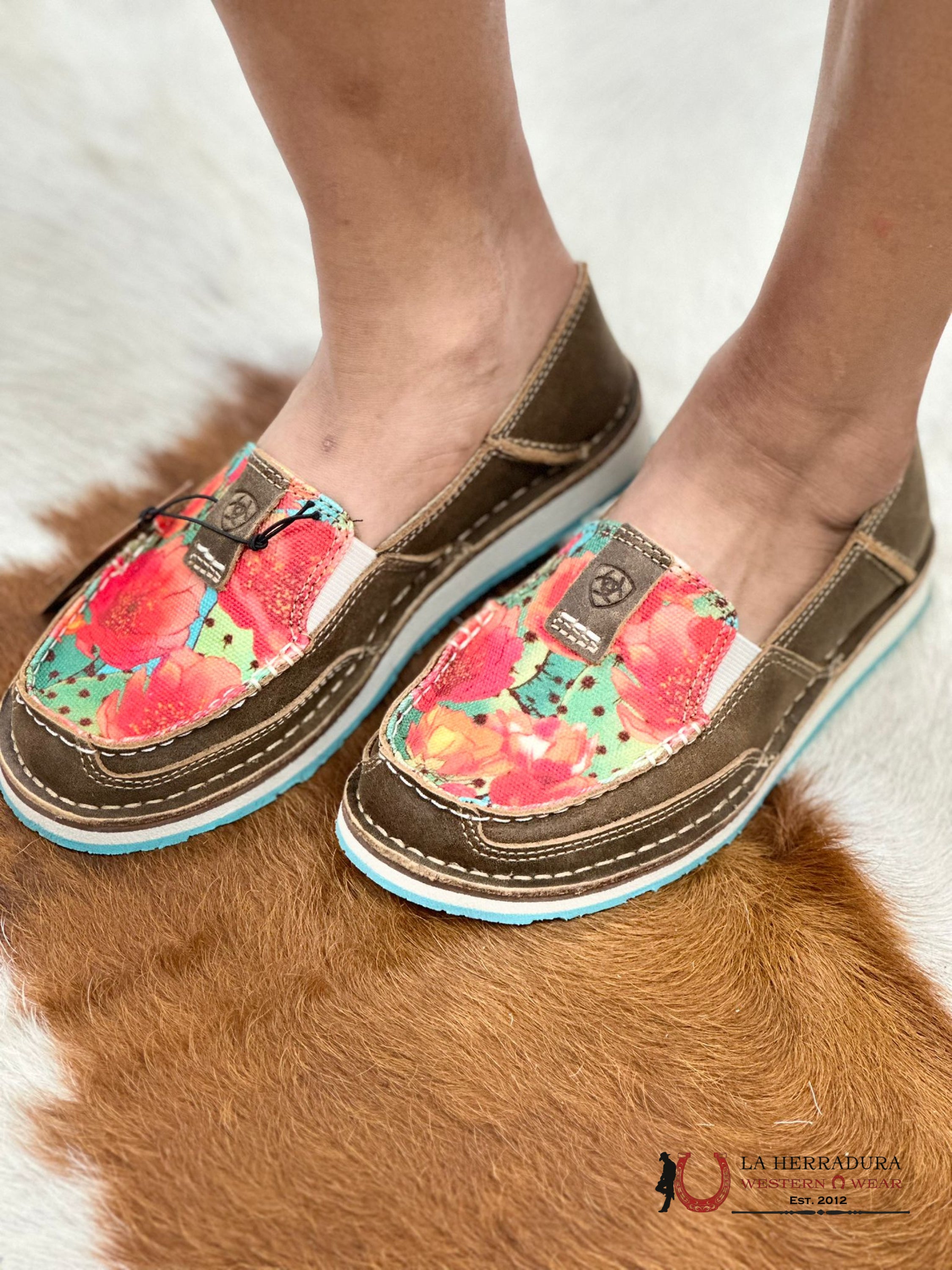 Ariat Womens Slip On Cruiser Bare Brown / Prickly Pear Zapatos Mujeres