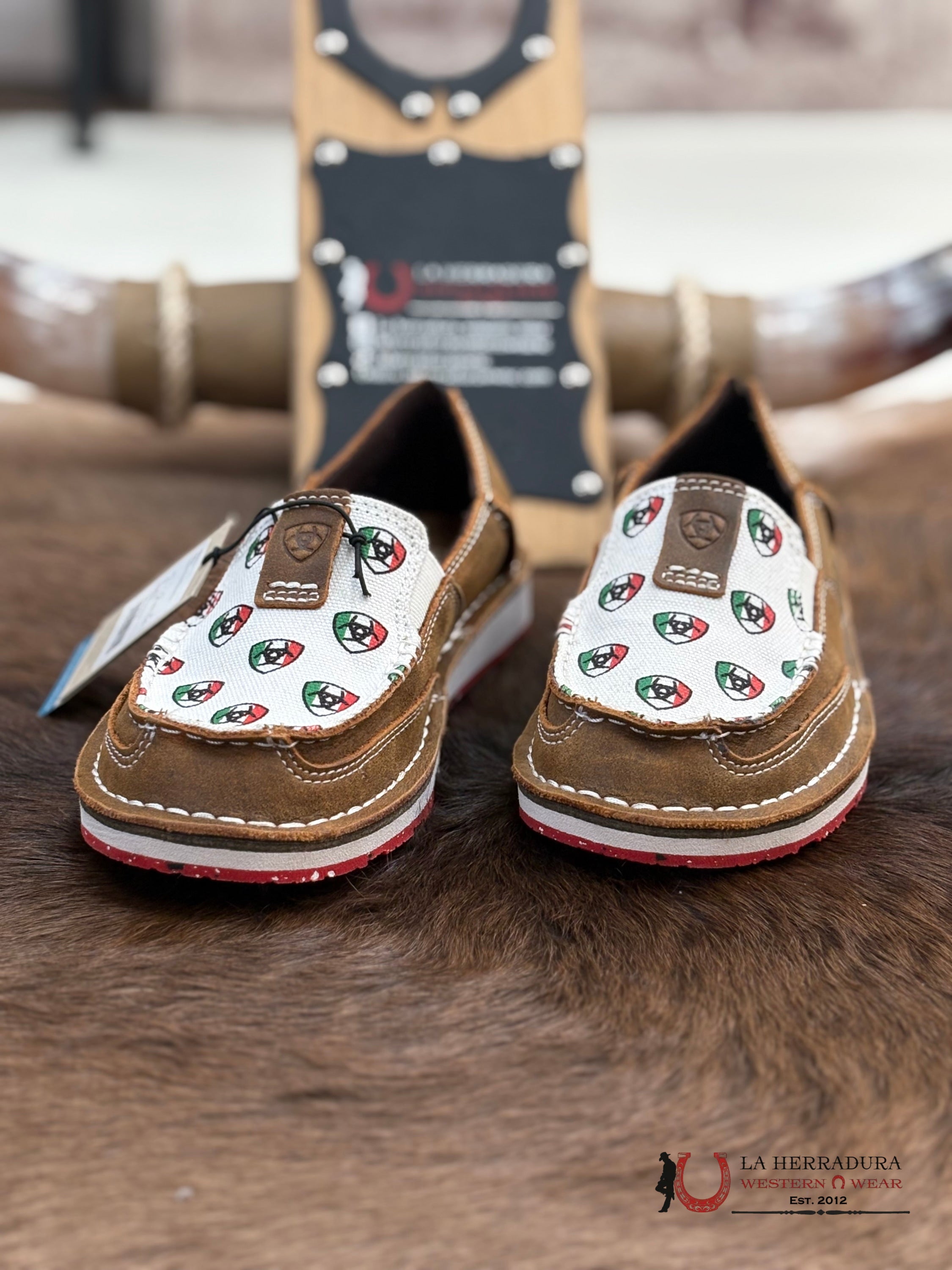 ARIAT WOMENS SLIP ON CRUISER CARAMEL / ARIAT MEXICO PRINT- 4527 ZAPATOS MUJERES