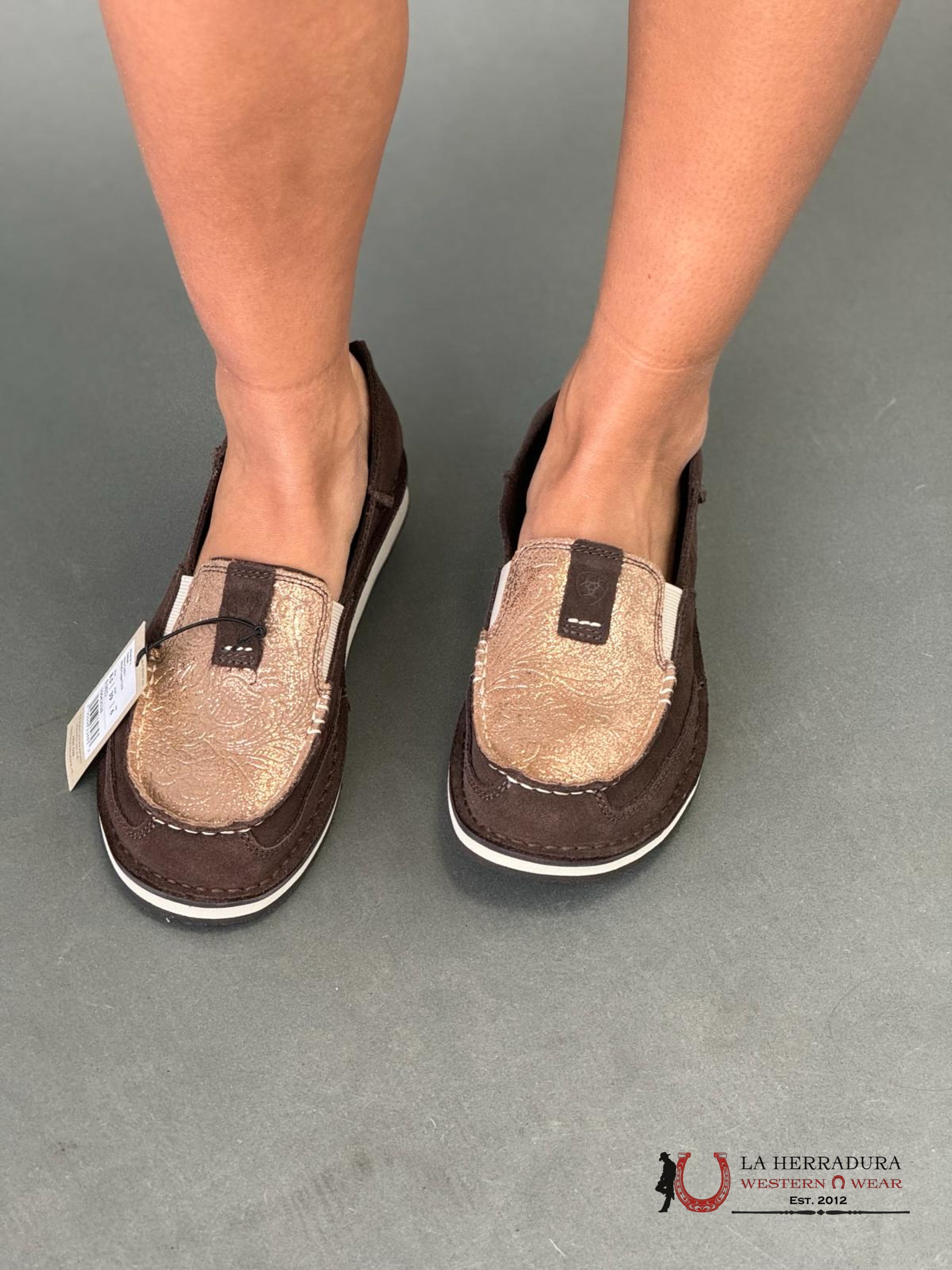 Ariat Womens Slip On Crusier Azteca Suede/Matallic Copper Floral Zapatos Mujeres