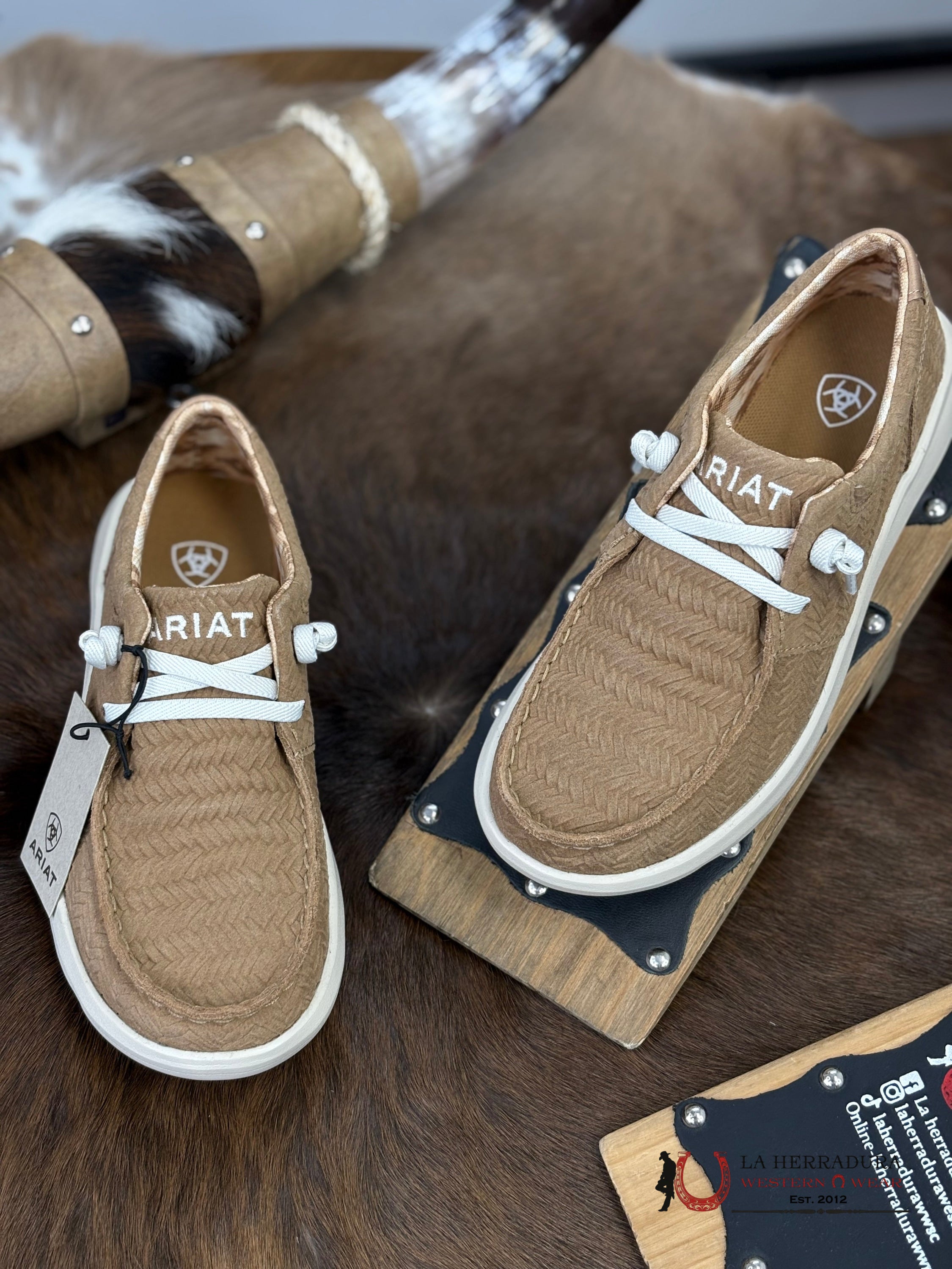 Ariat Womens Slip On Hilo Tan Woven Emboss Zapatos Mujeres