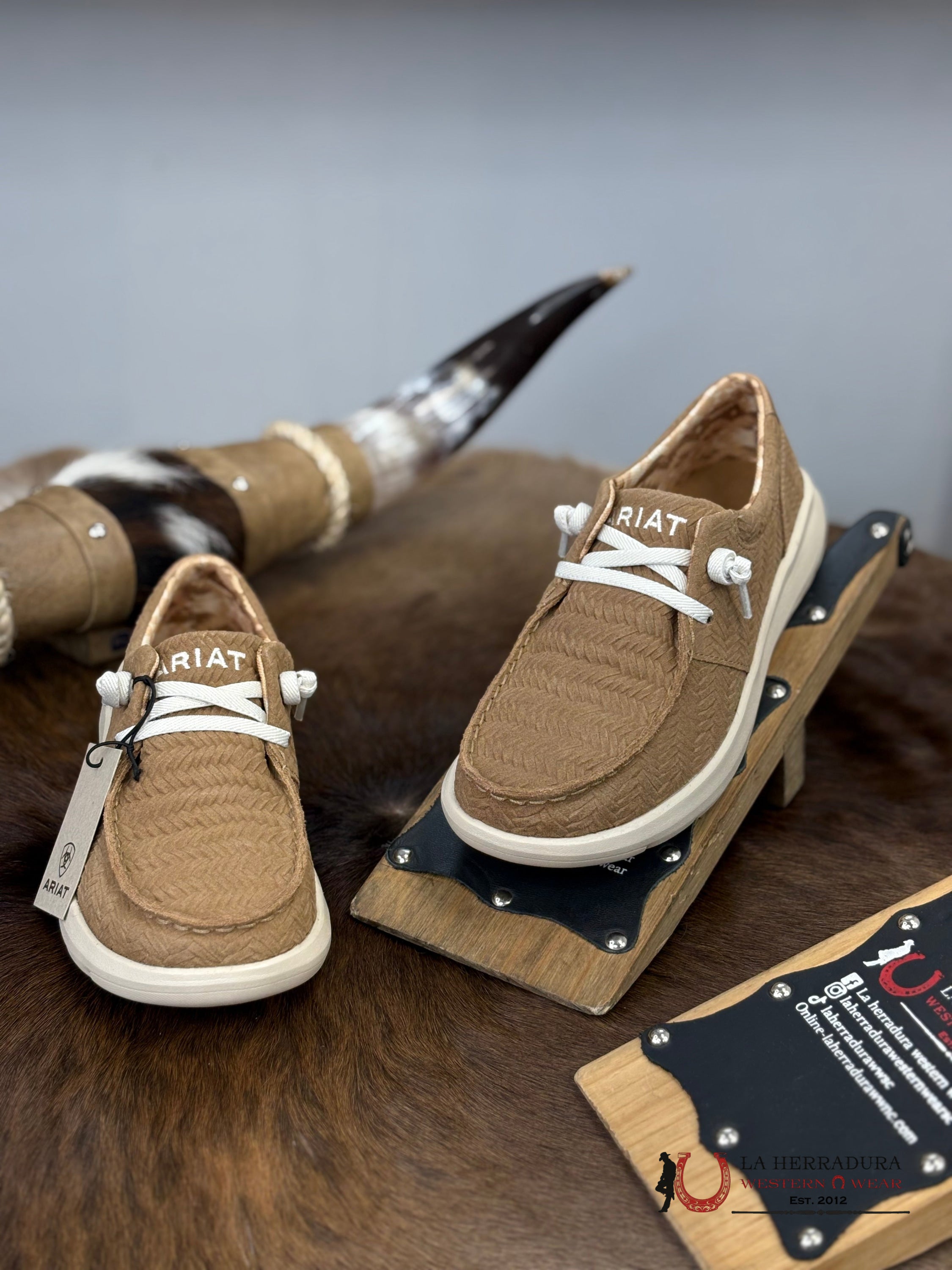 Ariat Womens Slip On Hilo Tan Woven Emboss Zapatos Mujeres