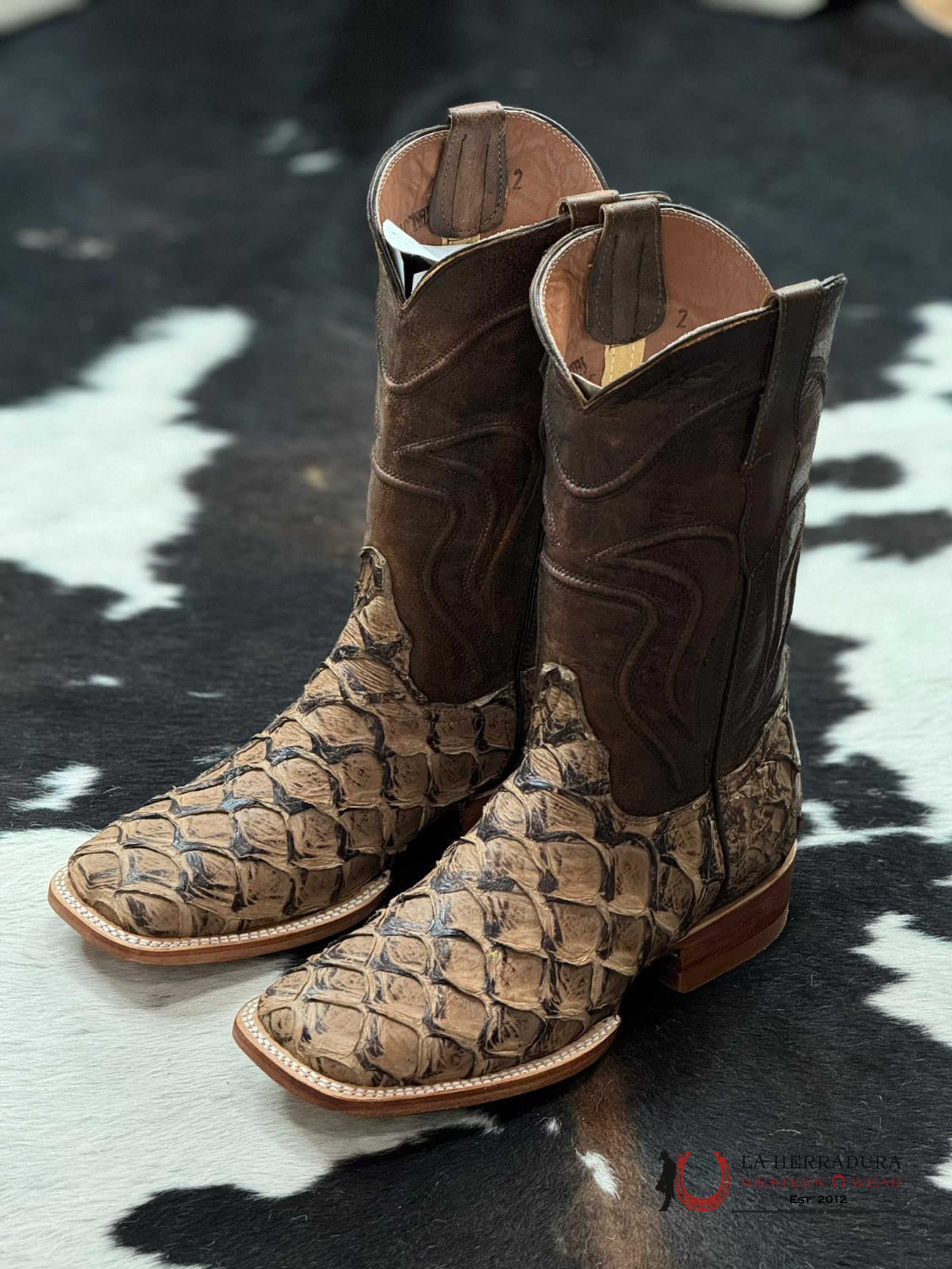 Botas Diligencia Arapaima Pirarucu Camel Matte Hombres