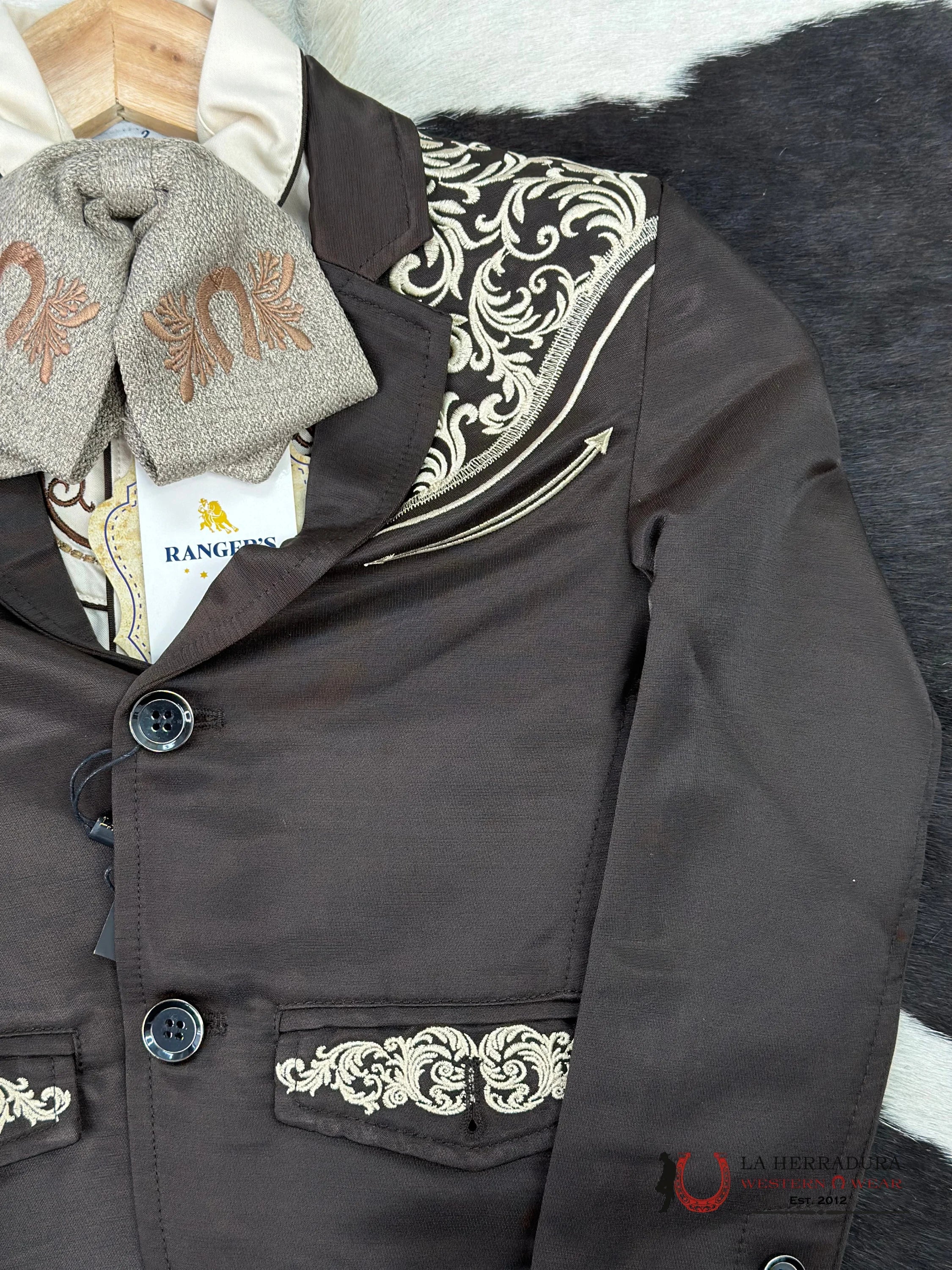 Boys Brown Embroidered Bordado Blazer Niños