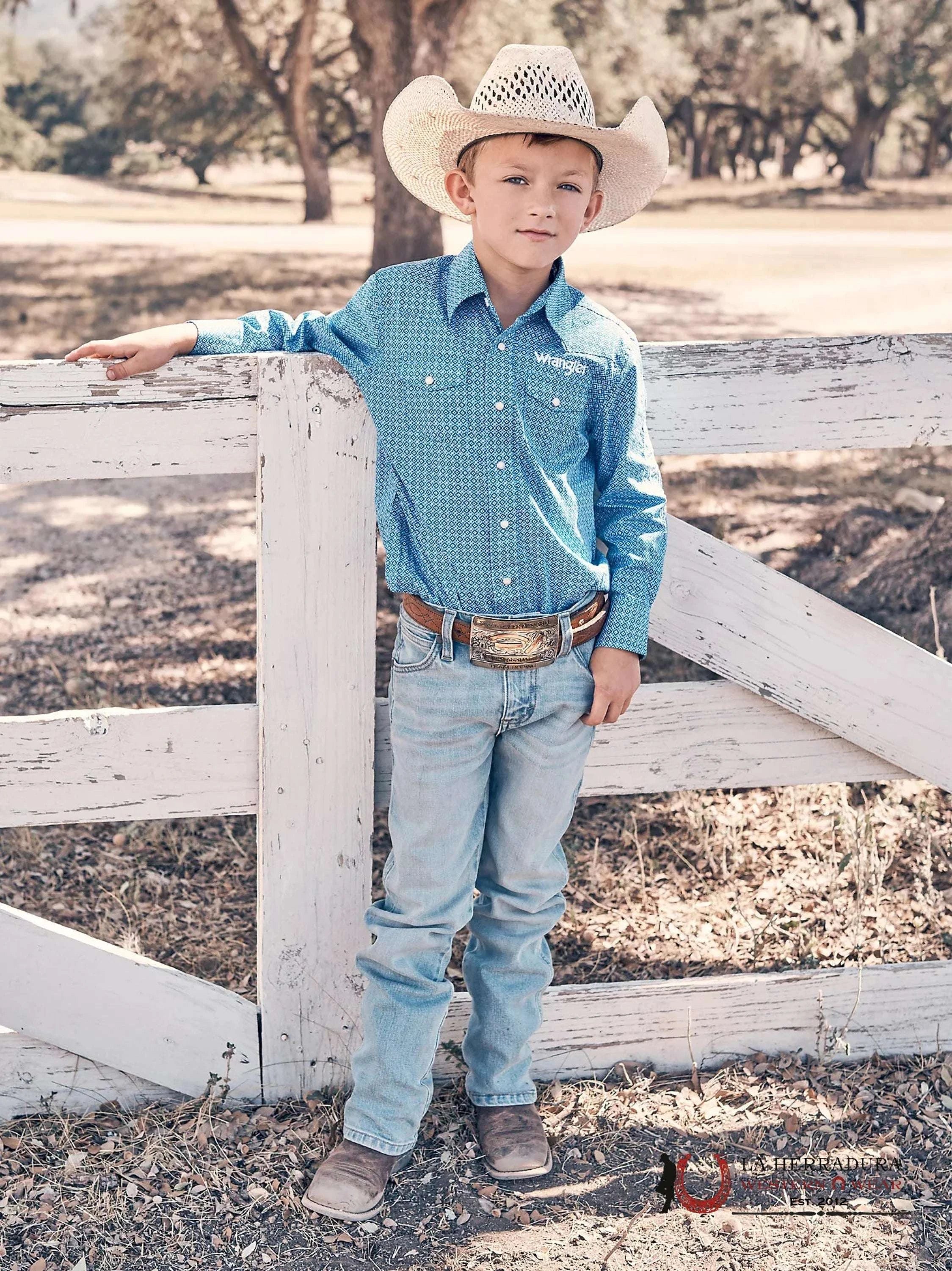 BOYS JEANS WRANGLER RETRO SLIM STRAIGHT light denim 112365678 (88BWZ) NIÑOS