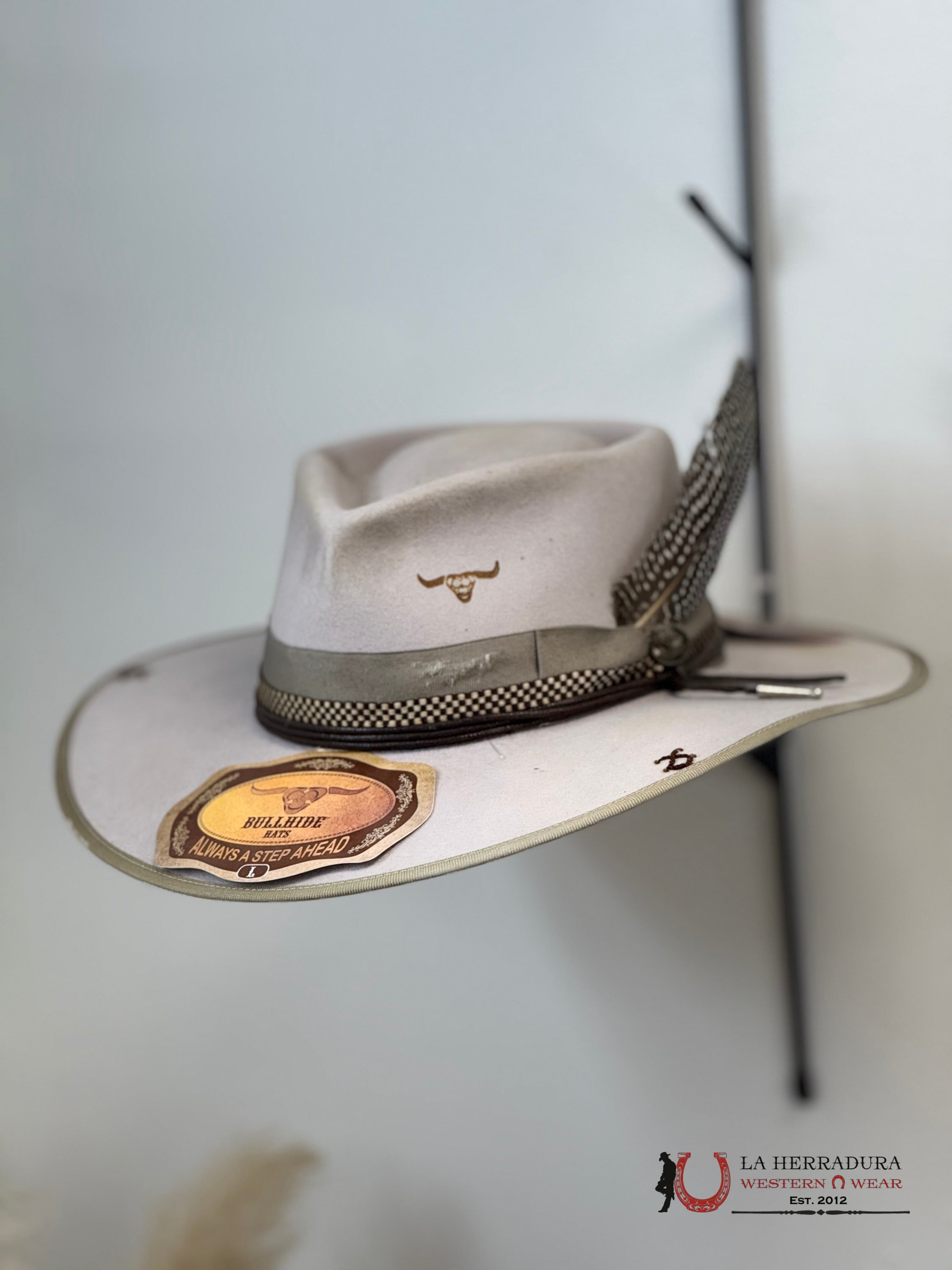 BULLHIDE SEARING DESERT SILVERBELLY TEJANA