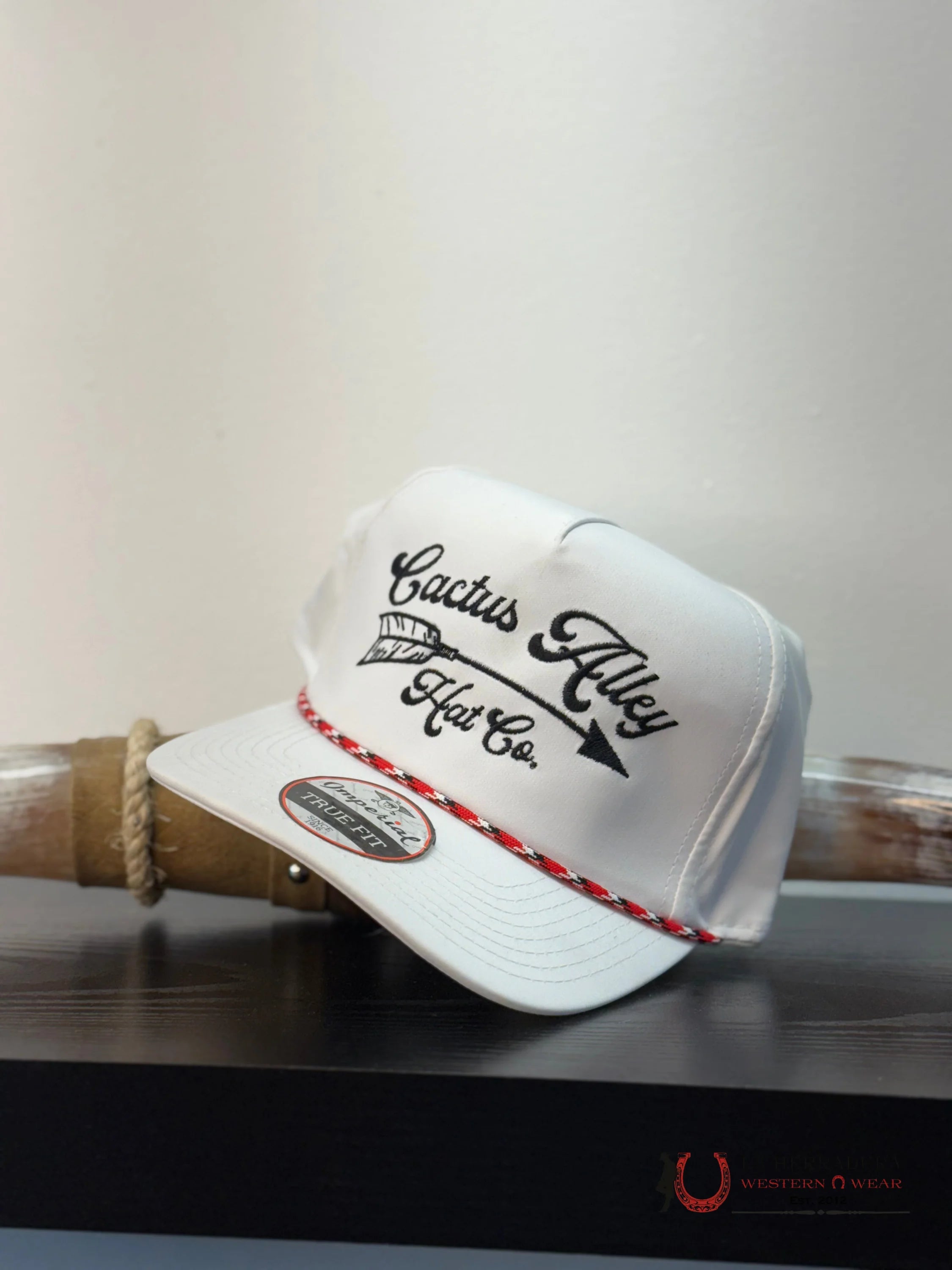 Cactus ALLEY HAT CO WHITE AND RED CAPS MENS GORRAS HOMBRES