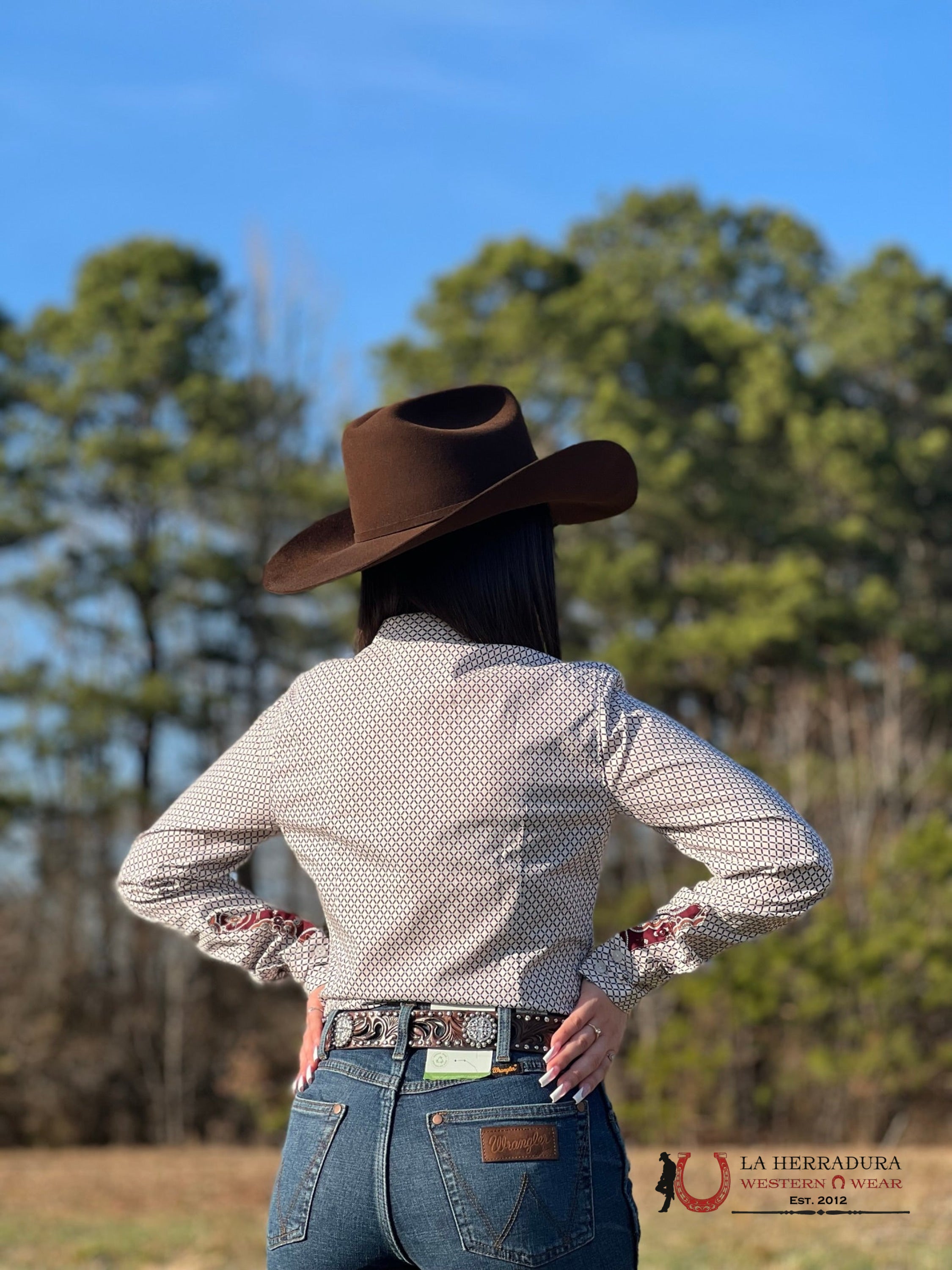Camisa Para Mujeres Cinch Blanco Rombos Vino Ropa