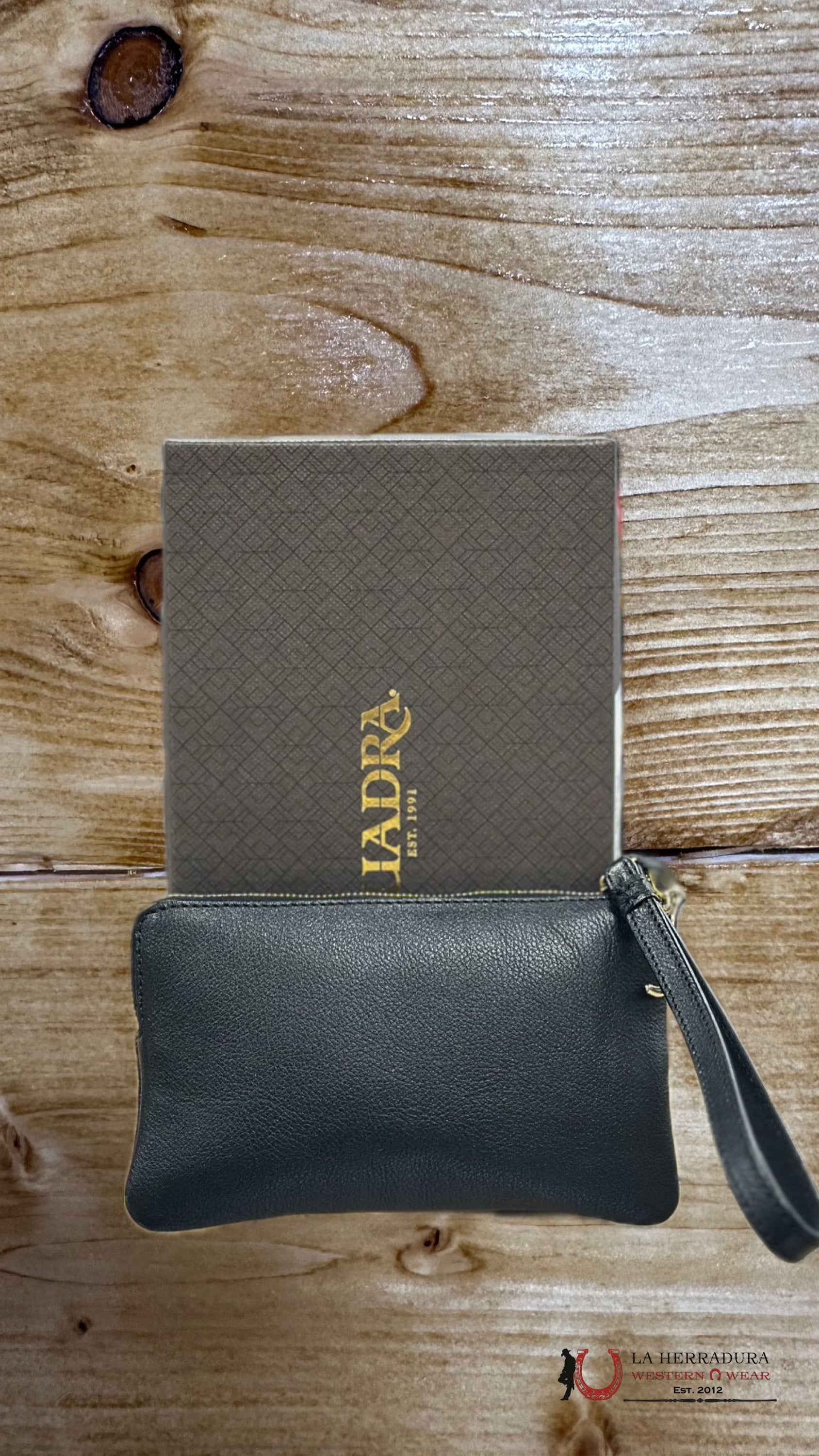 Cartera Cuadra Dama Mantarraya Laser & Embroidery Wa Negr Ld Ropa Mujeres