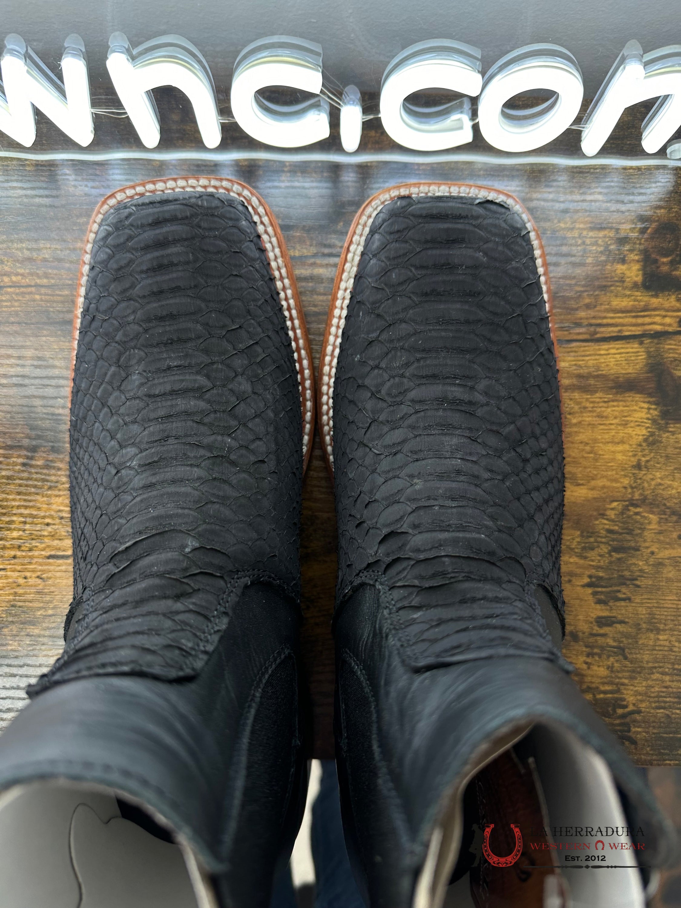 Caval Short Boot Exotic Python Black Botas Hombres