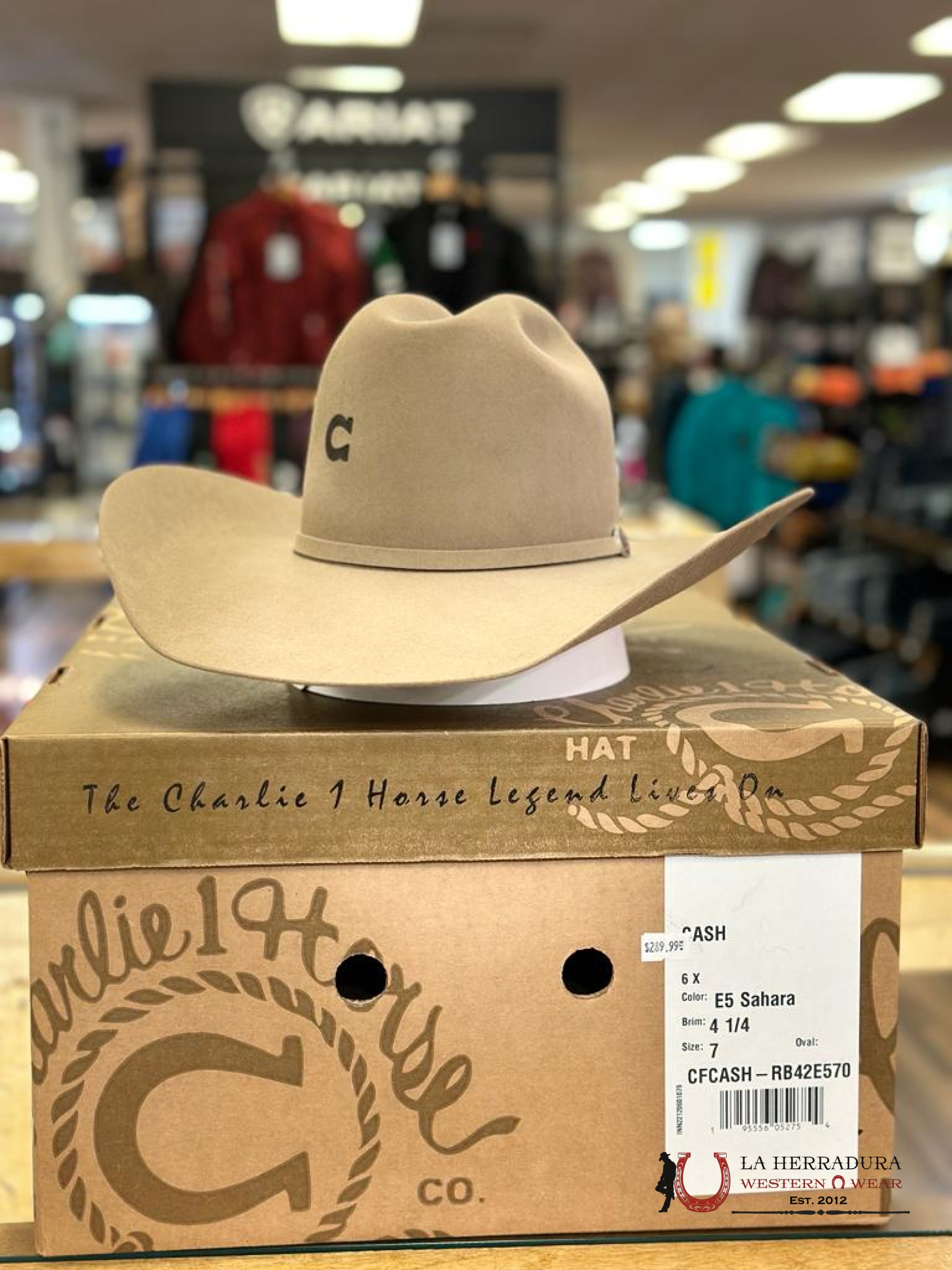 Charlie 1 Horse Cash 6X Sahara Texanas Mujeres