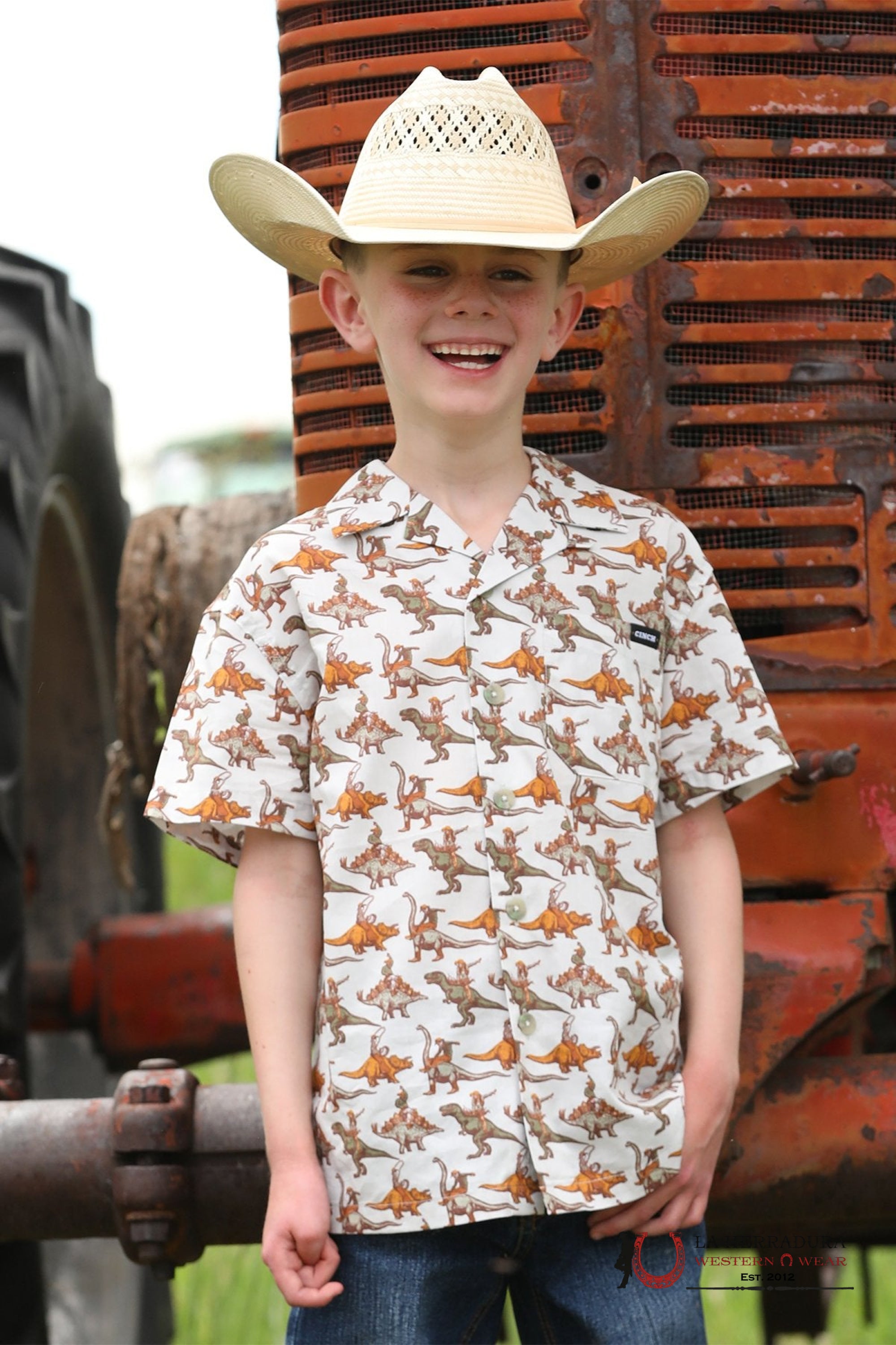 CINCH BOY’S SHORT SLEEVE BRON-A-SAURUS CAMP SHIRT - CREAM MTW7170004 NIÑOS