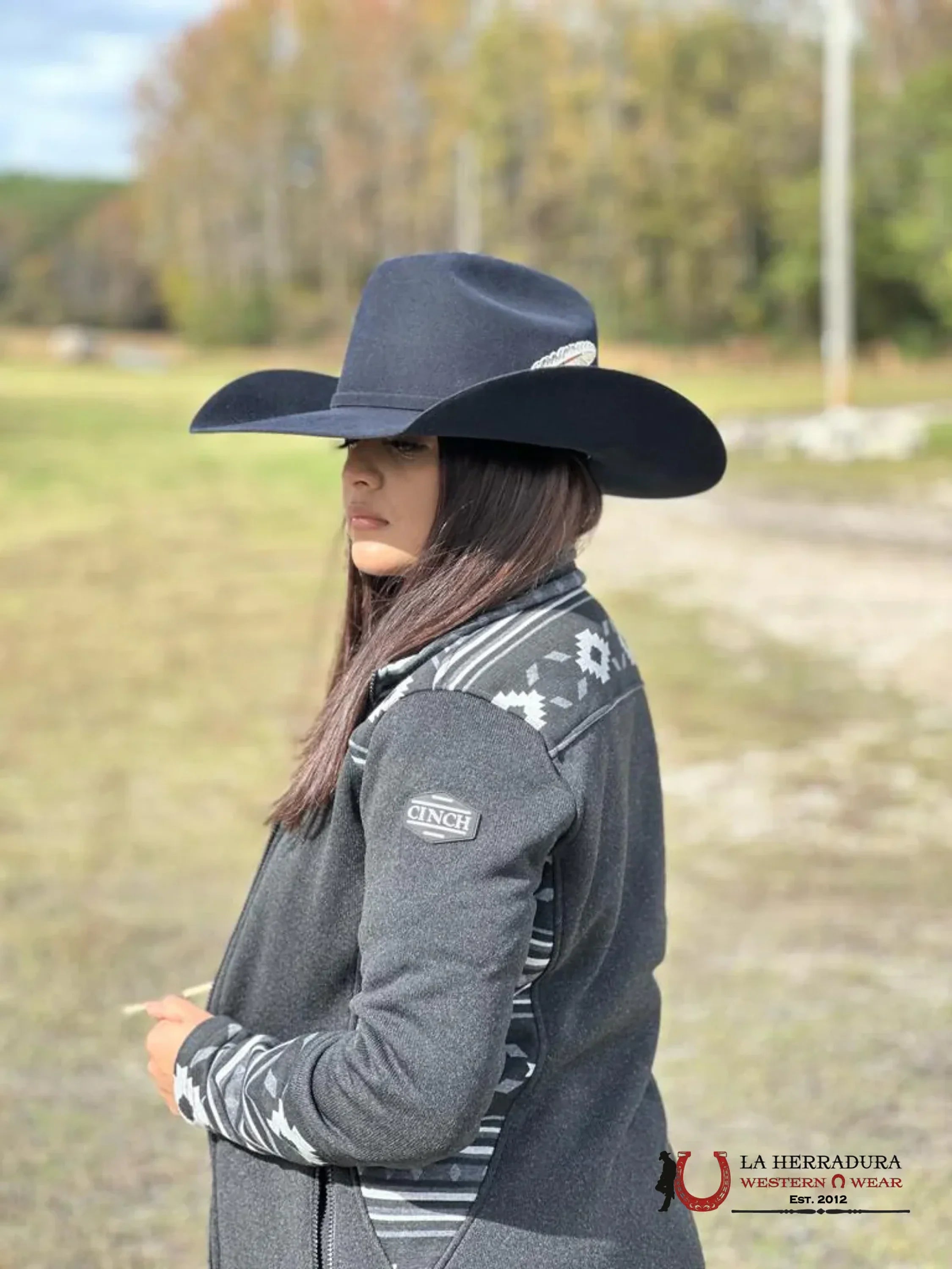 CINCH HOODIE BLACK WHOTE AZTEC PRINT MAJ9840001 ROPA MUJERES