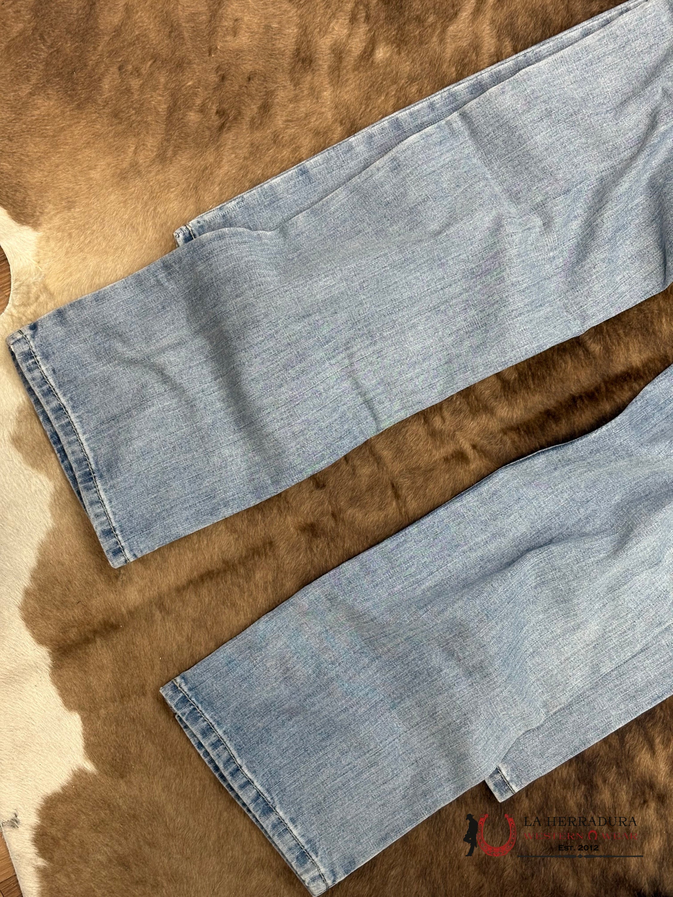 CINCH JEAN IAN LIGHT JEAN COLOR MID RISE SLIM BOOTCUT - 6001 ROPA HOMBRES